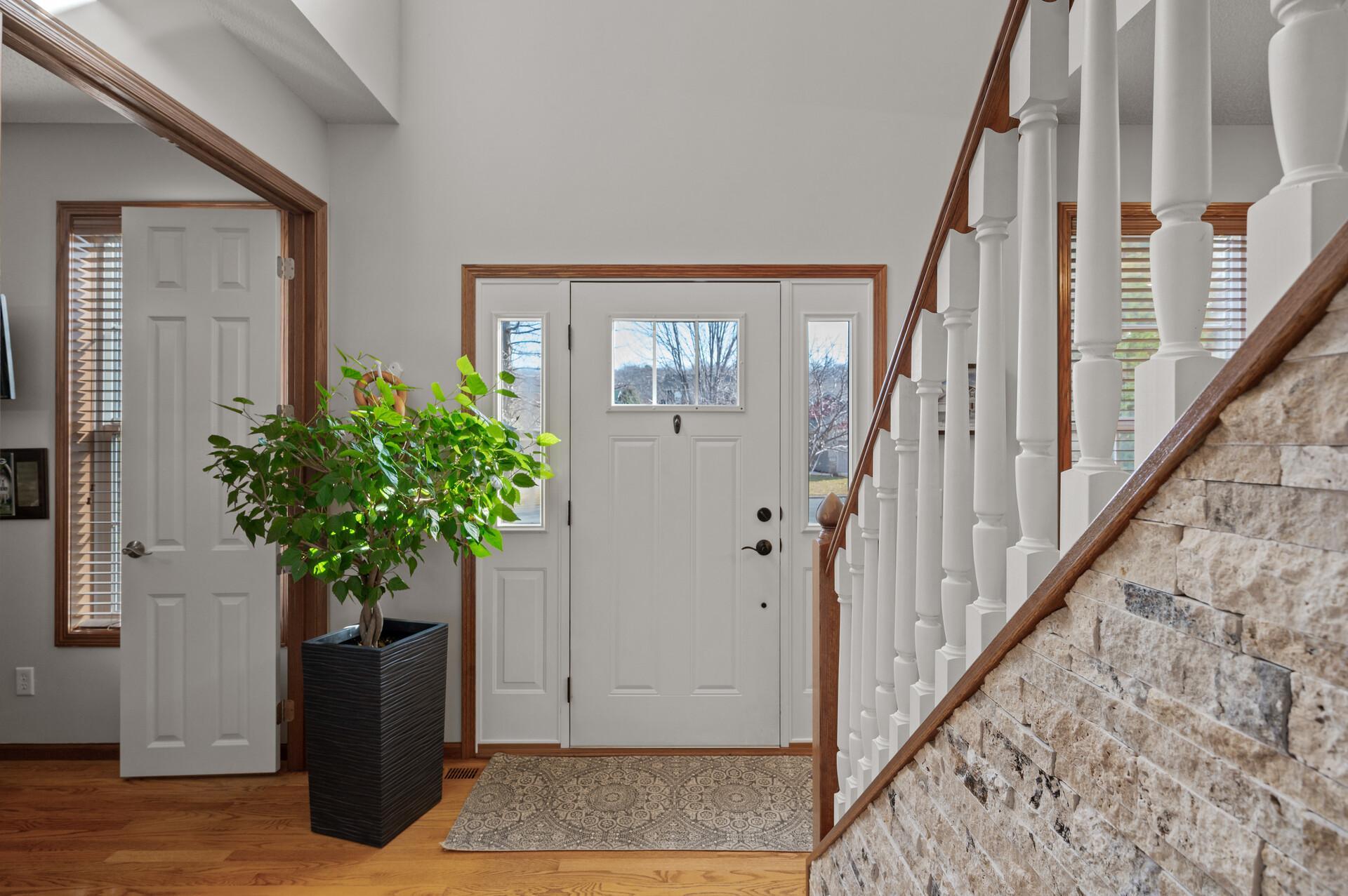 2838 Oak Lawn Drive