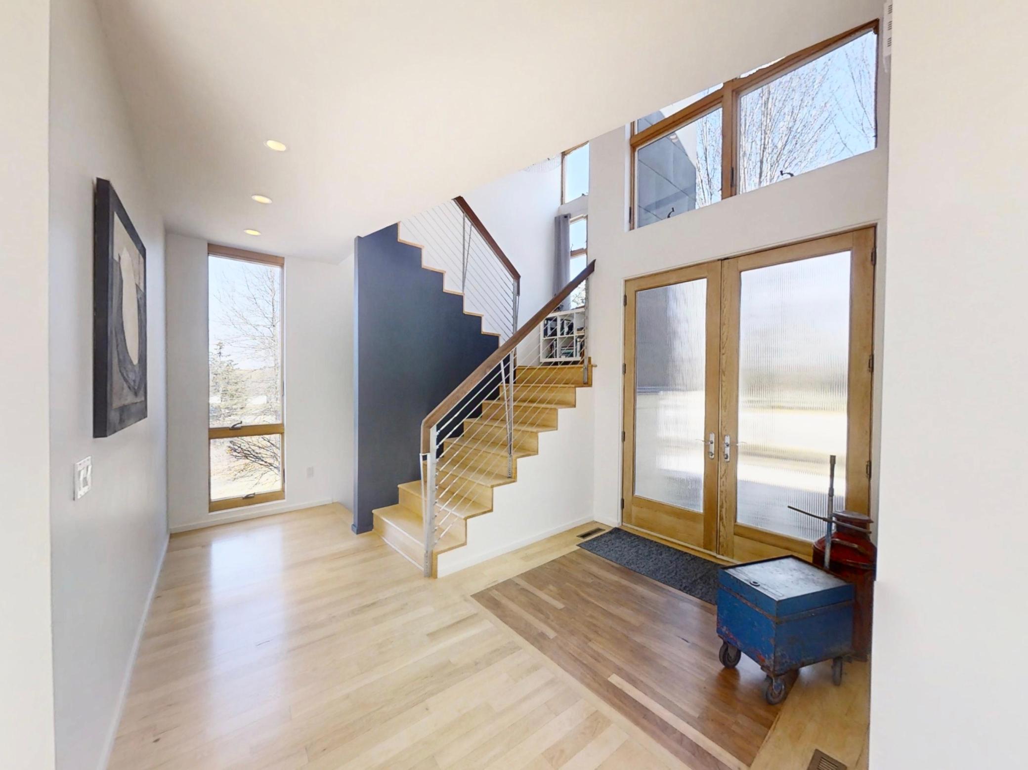 2206 Grant Court