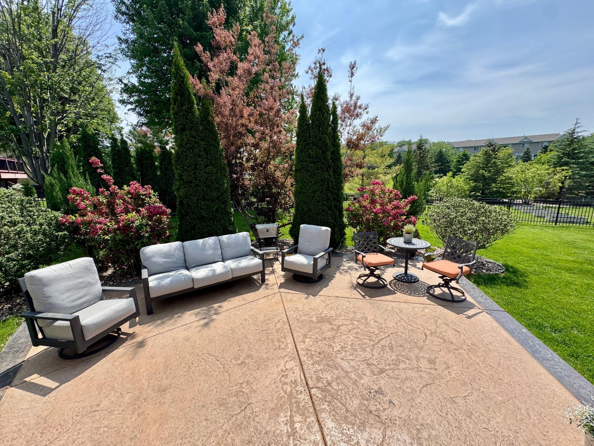 2838 Oak Lawn Drive