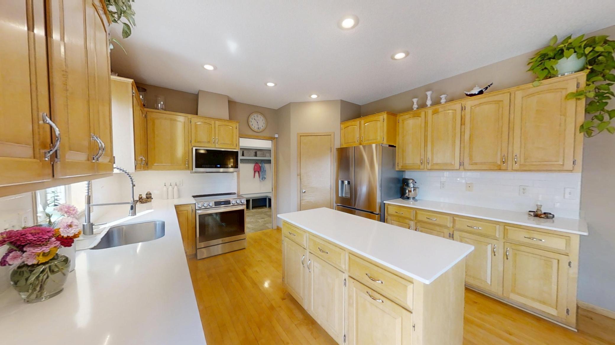 800 East Ridge Drive