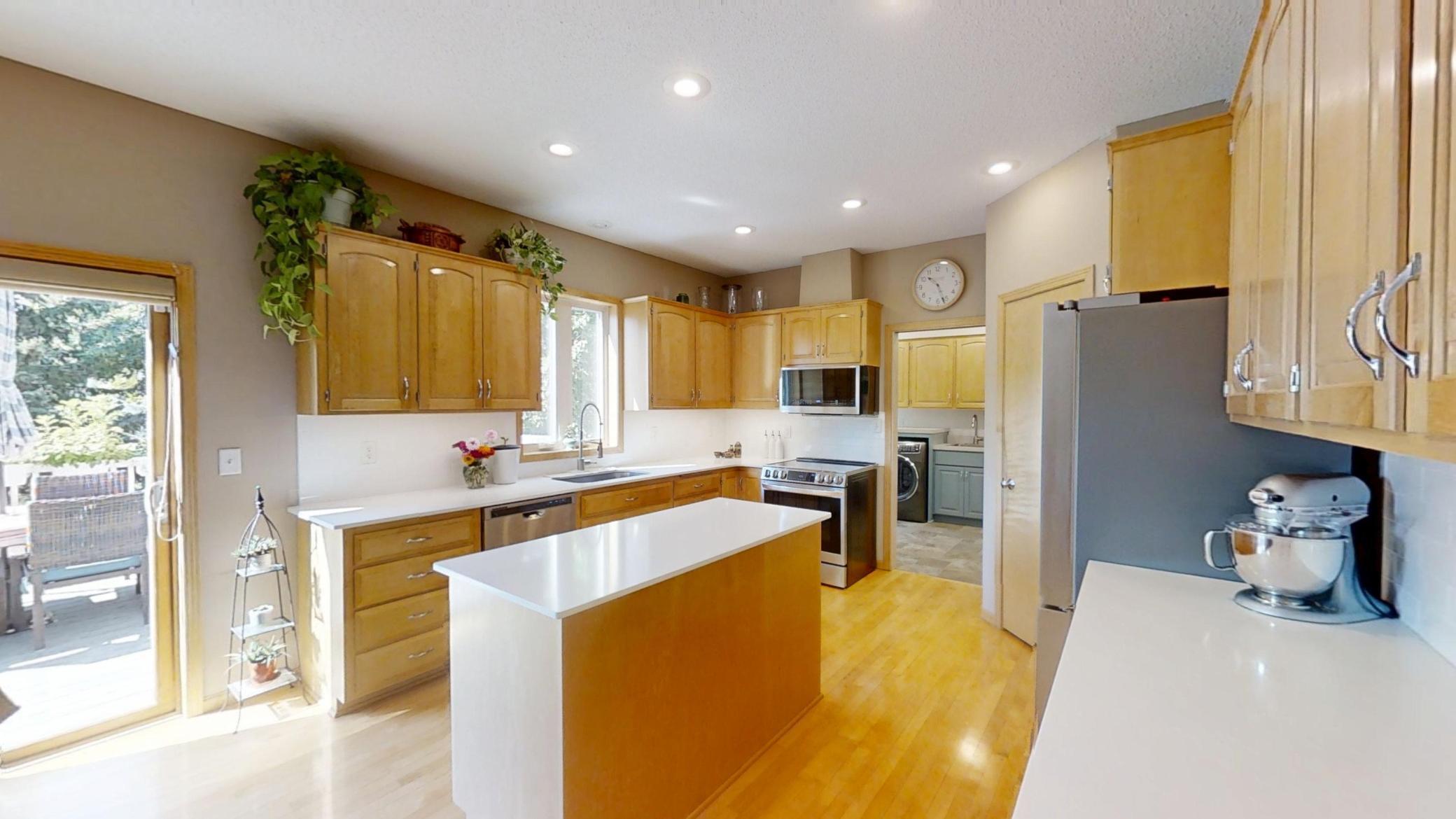 800 East Ridge Drive