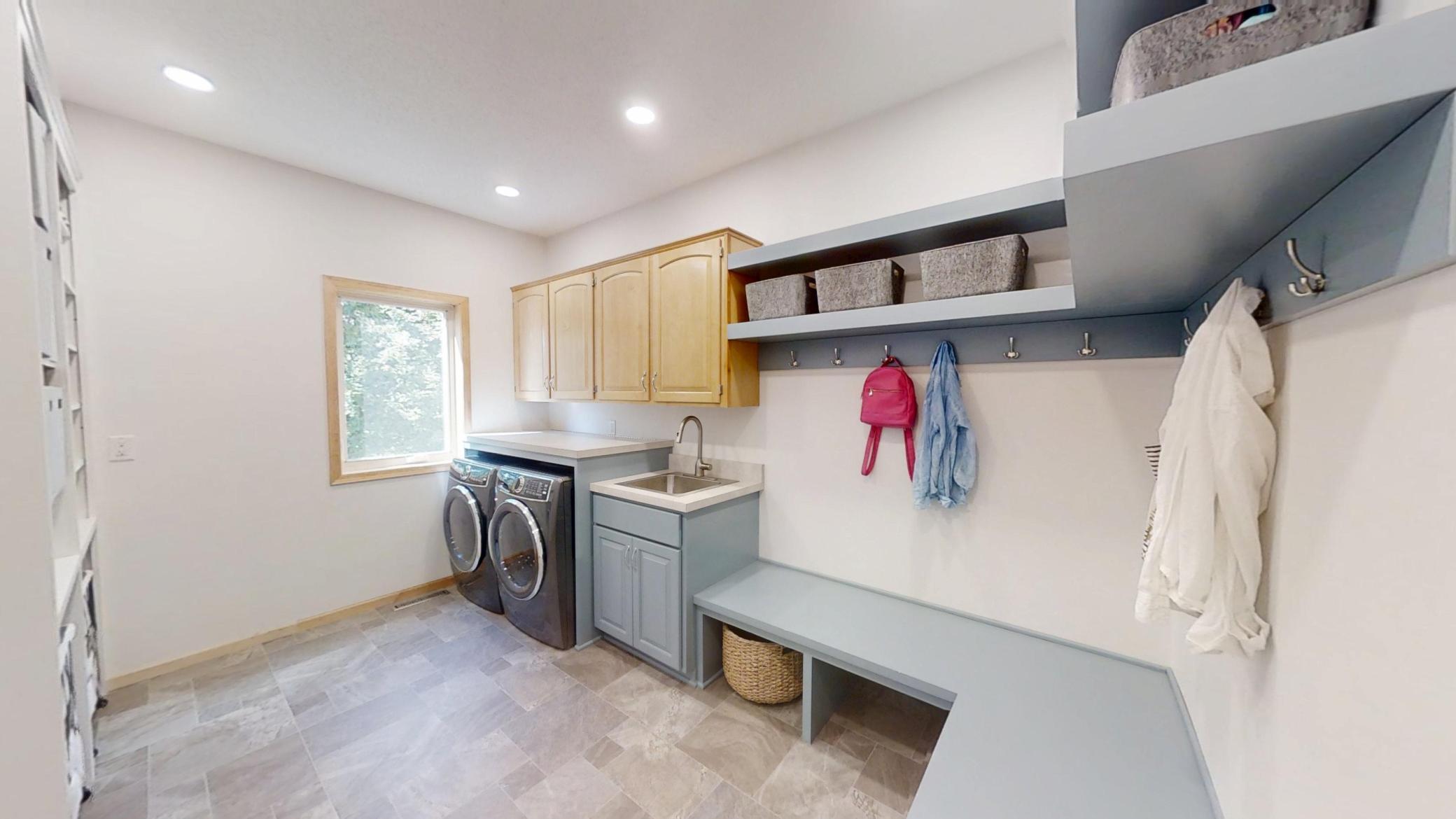 800 East Ridge Drive