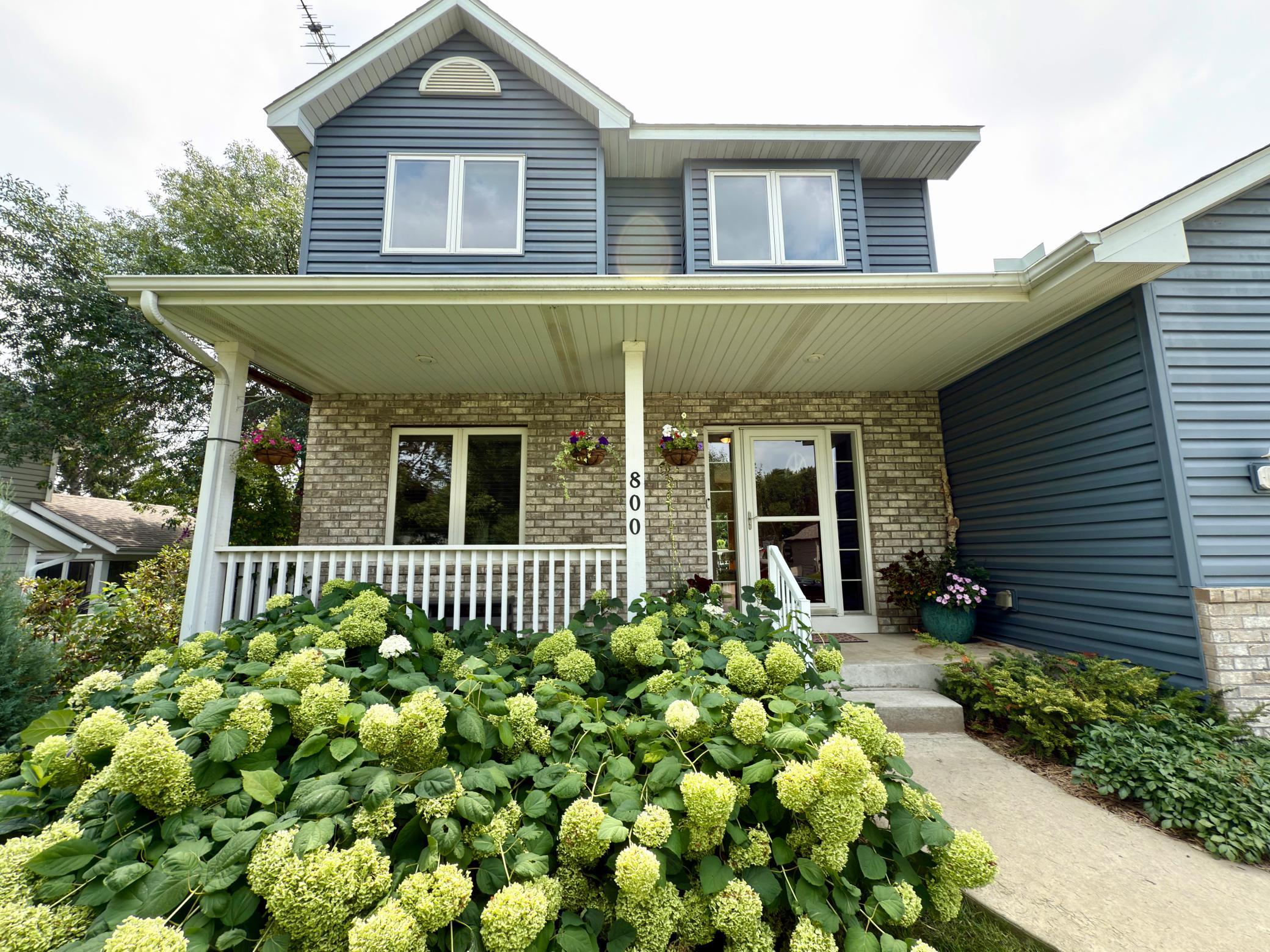 800 East Ridge Drive