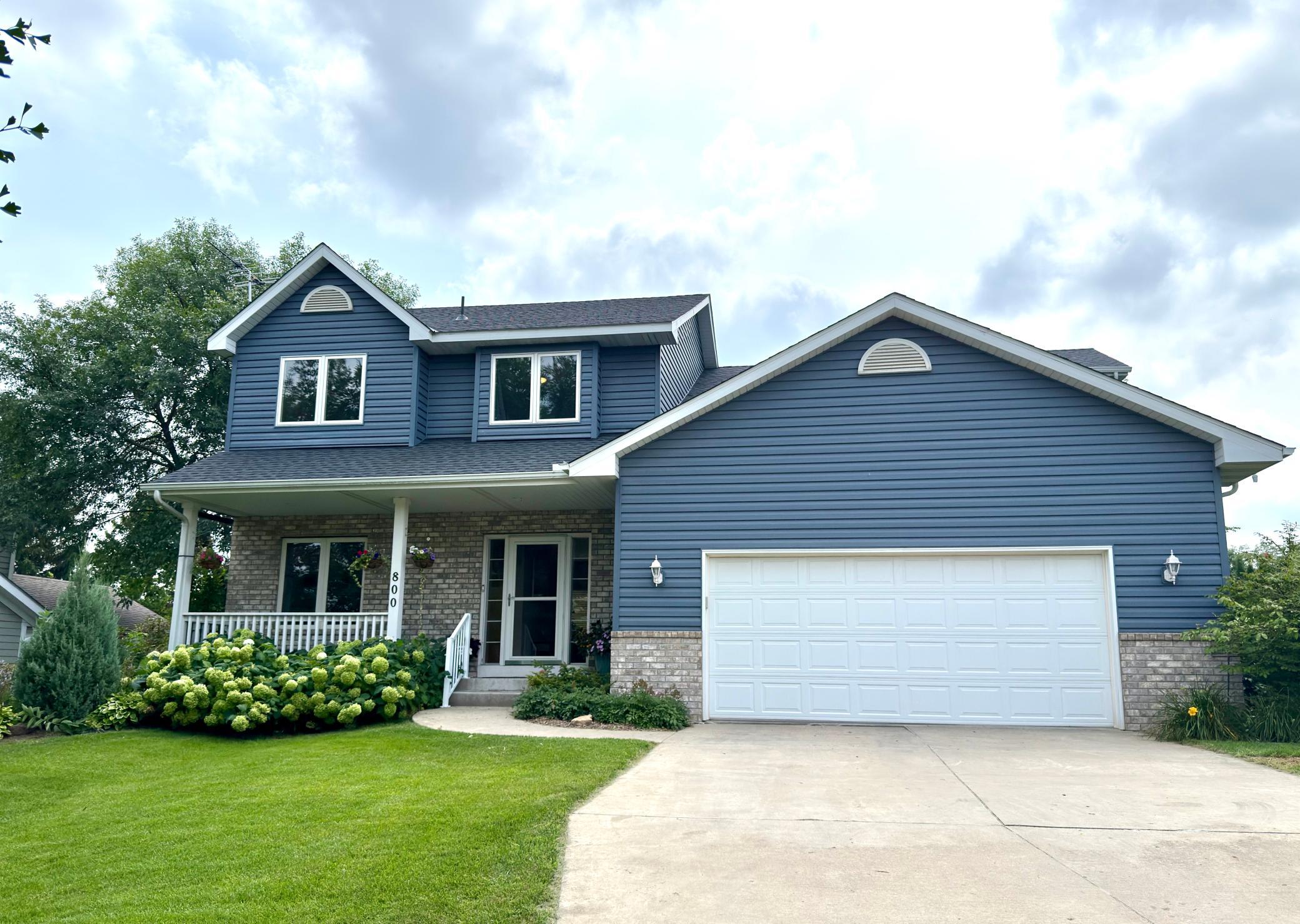 800 East Ridge Drive