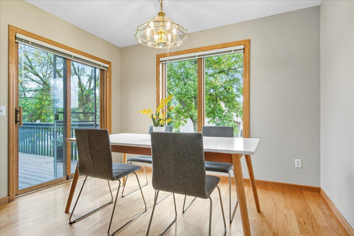 2004 Lincoln Street S