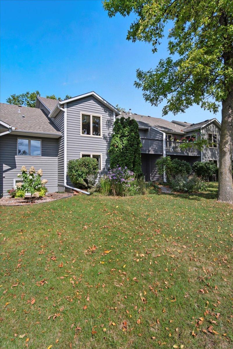 2004 Lincoln Street S