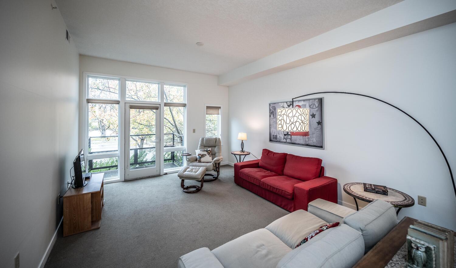 301 7th Street W Unit: 2103