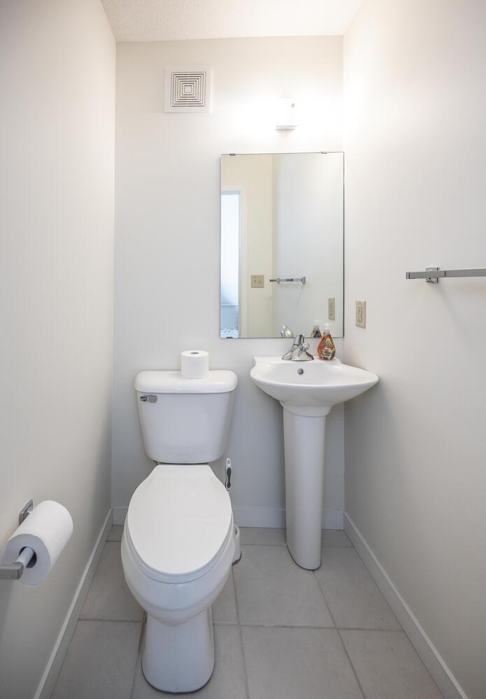 301 7th Street W Unit: 2103