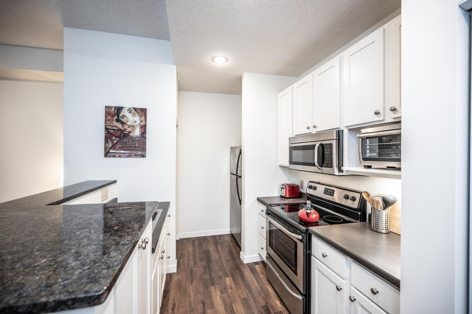 301 7th Street W Unit: 2103