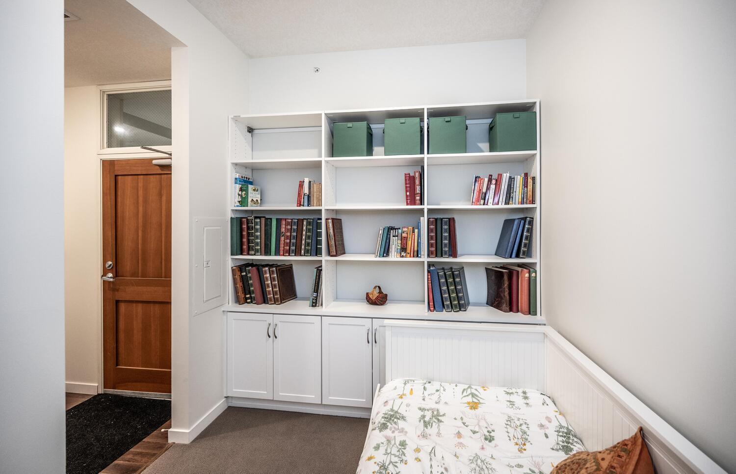 301 7th Street W Unit: 2103