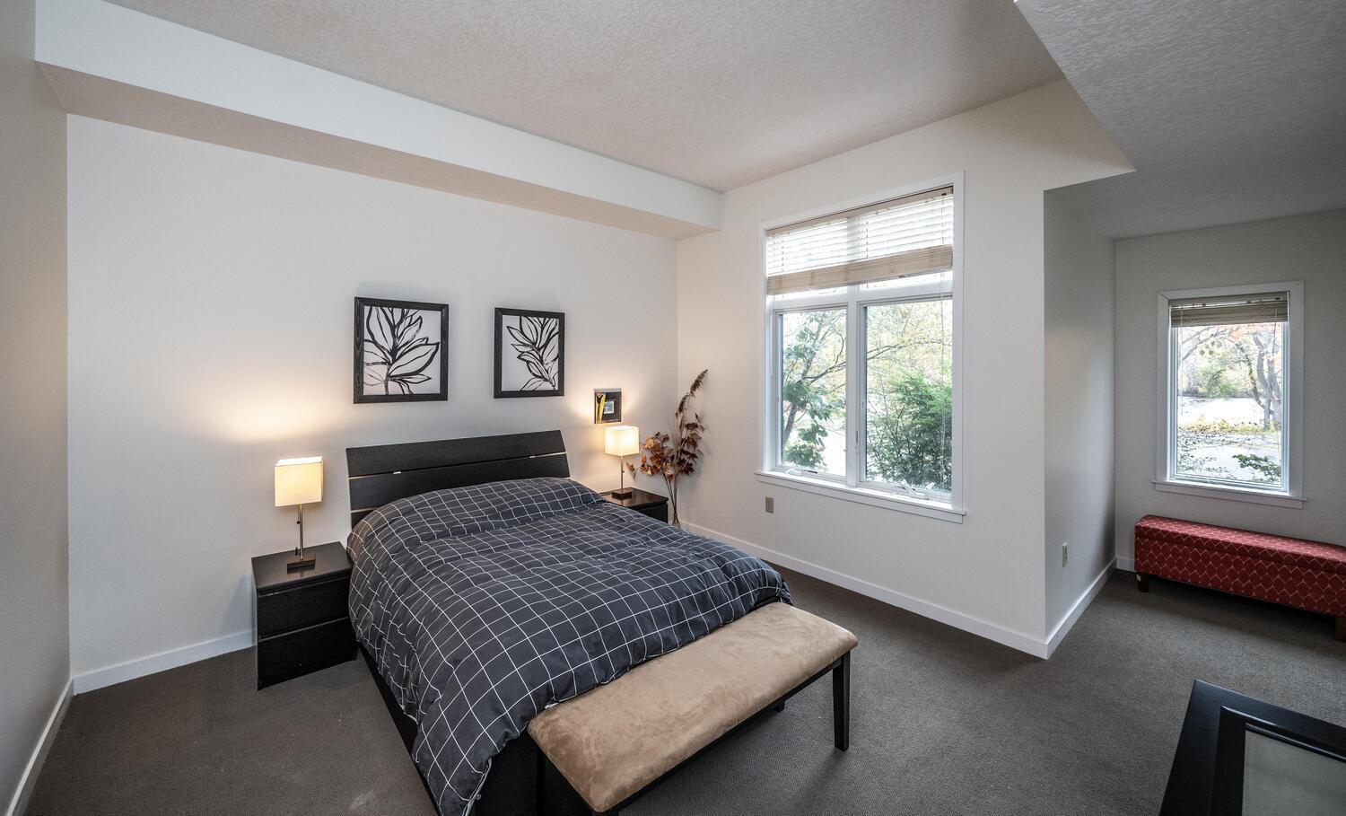 301 7th Street W Unit: 2103