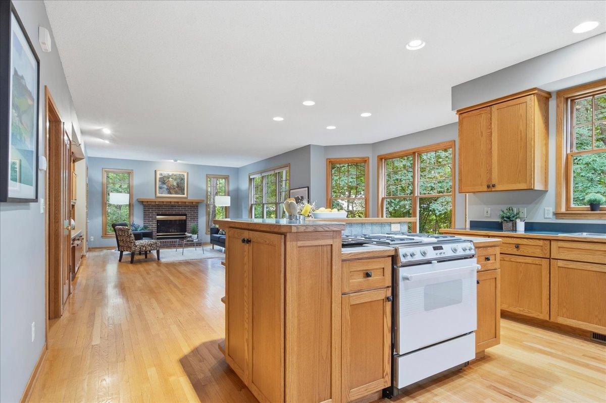 1009 Greenleaf Court