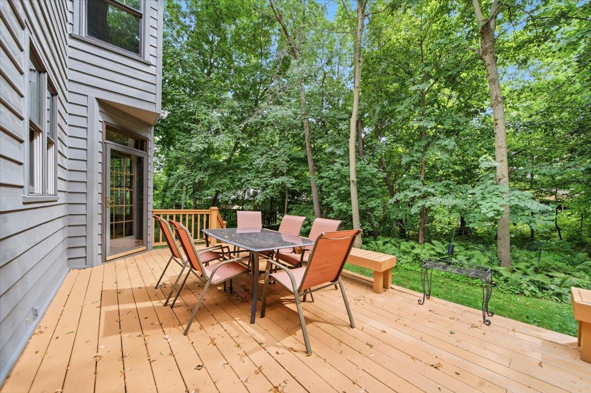 1009 Greenleaf Court
