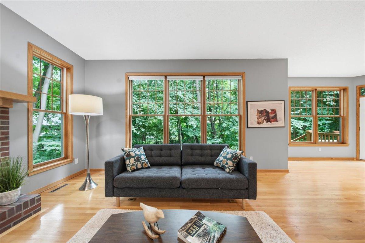 1009 Greenleaf Court