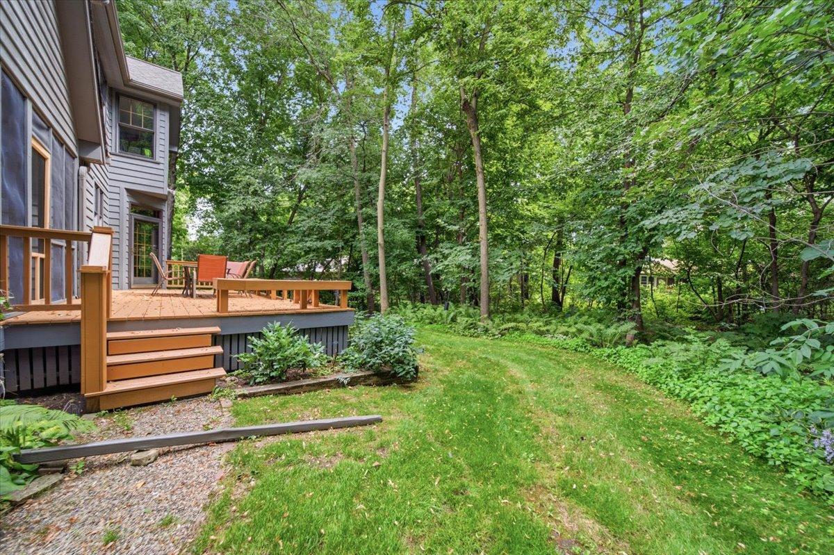 1009 Greenleaf Court
