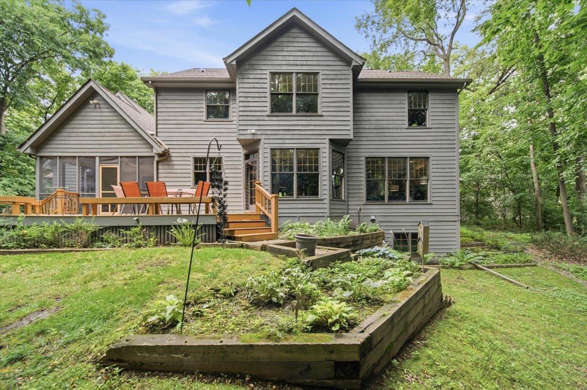 1009 Greenleaf Court