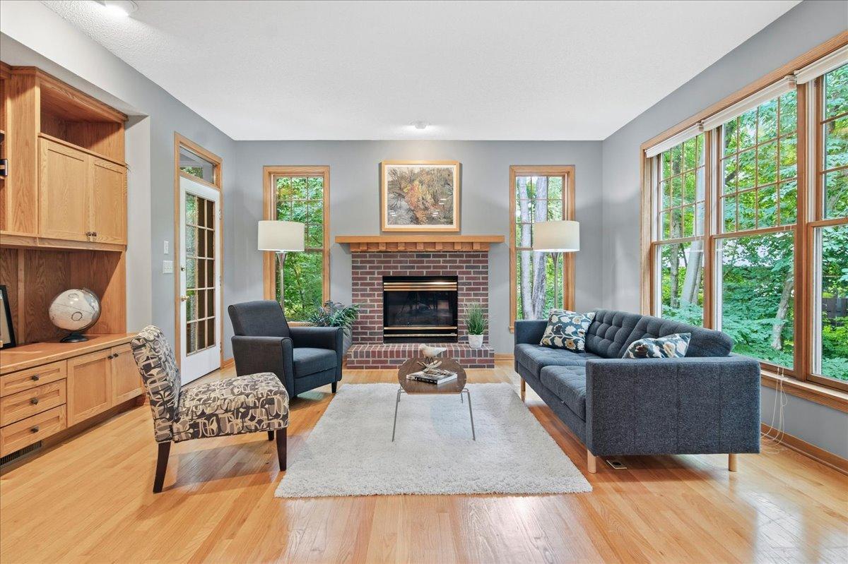1009 Greenleaf Court