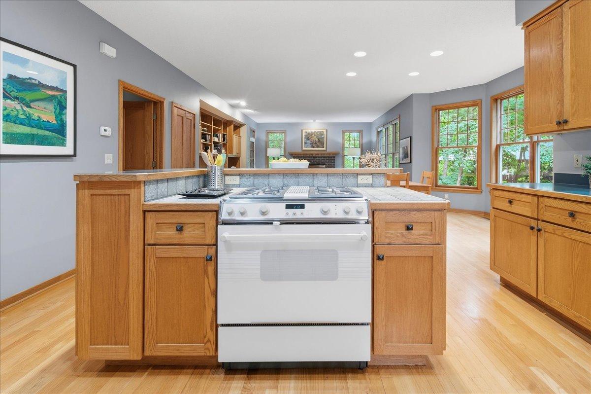 1009 Greenleaf Court