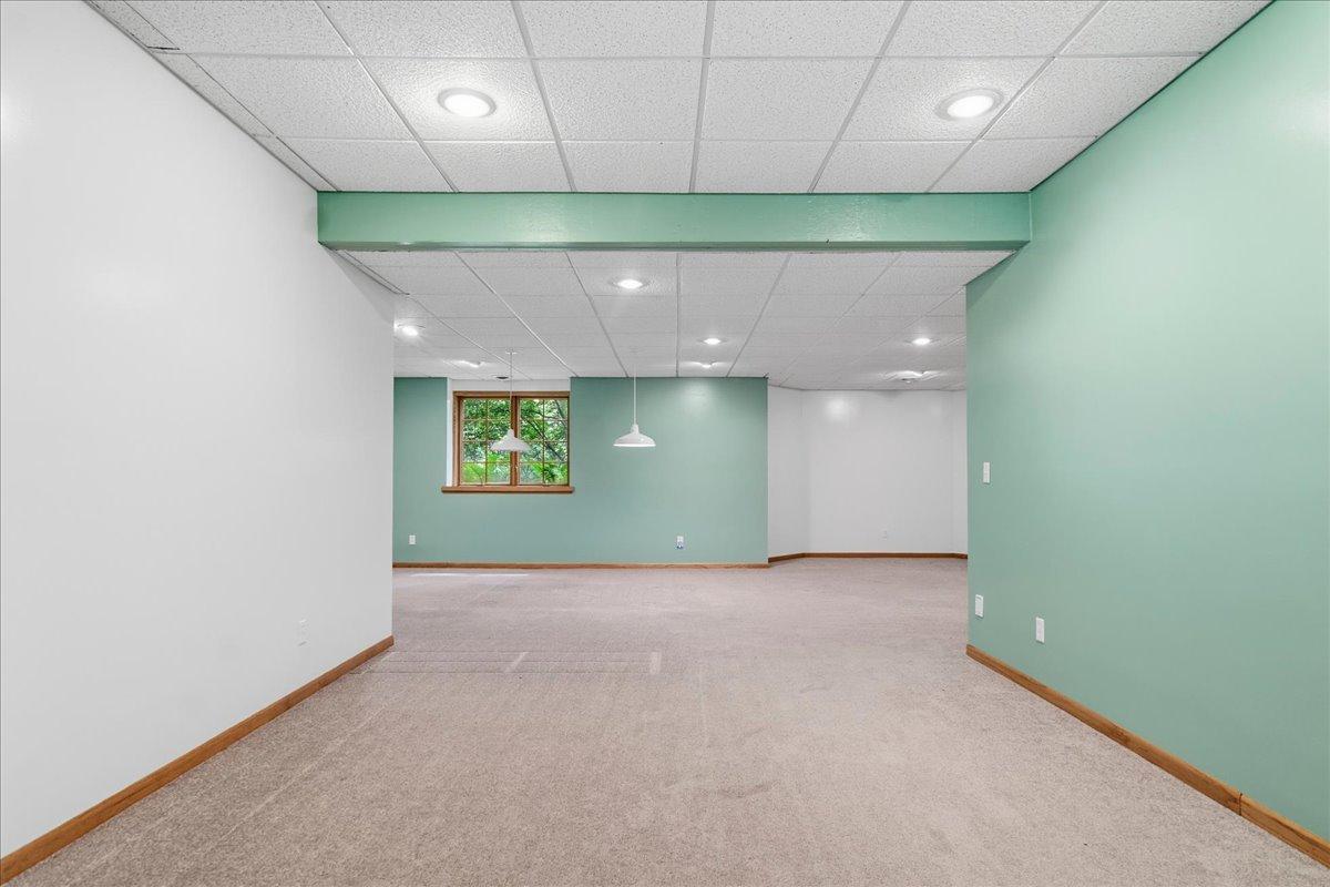 1009 Greenleaf Court