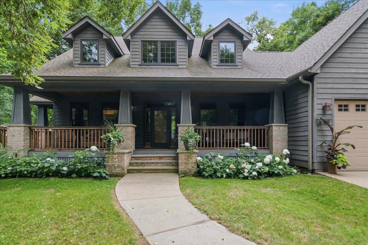 1009 Greenleaf Court