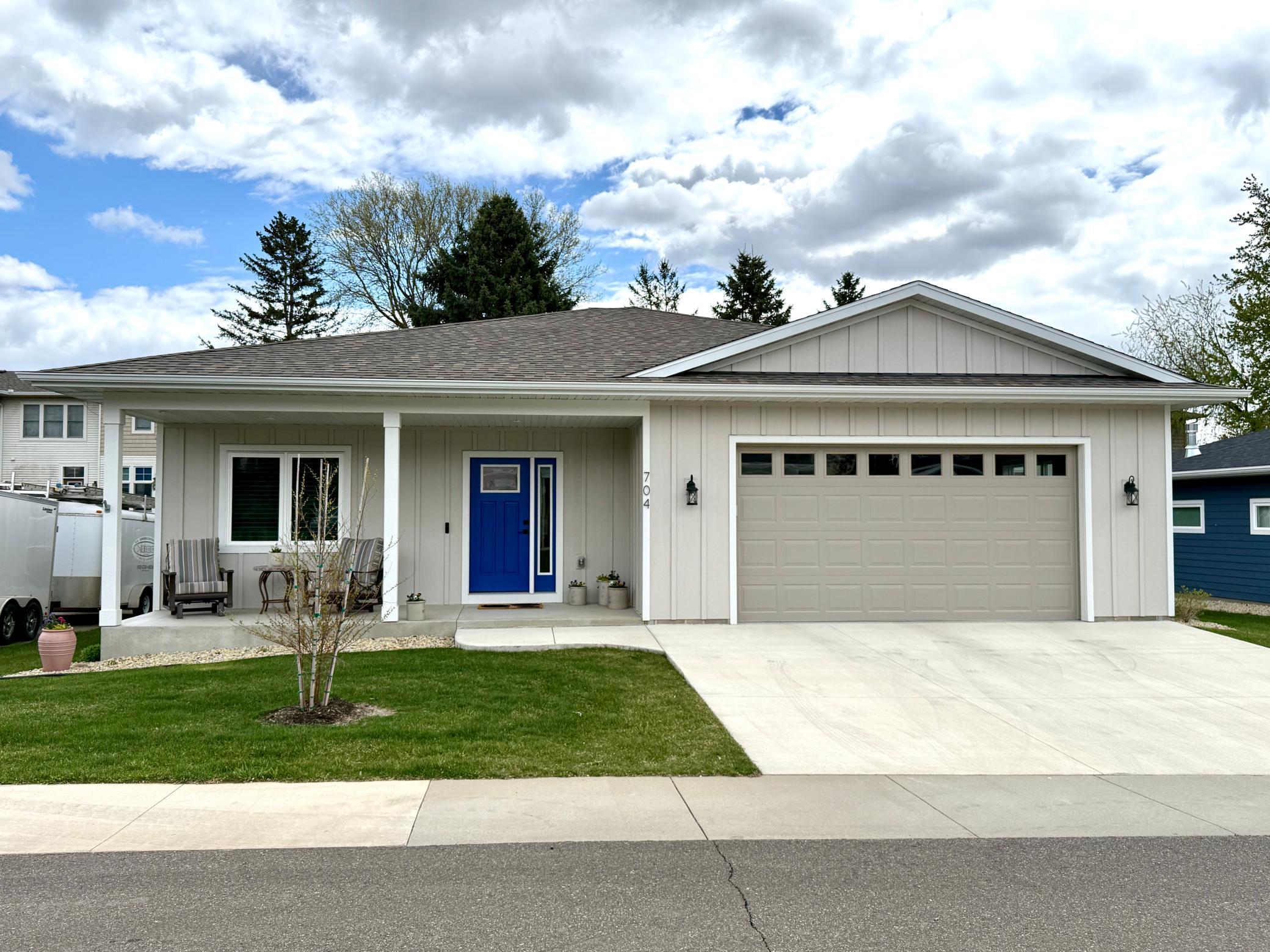 704 Maple Place