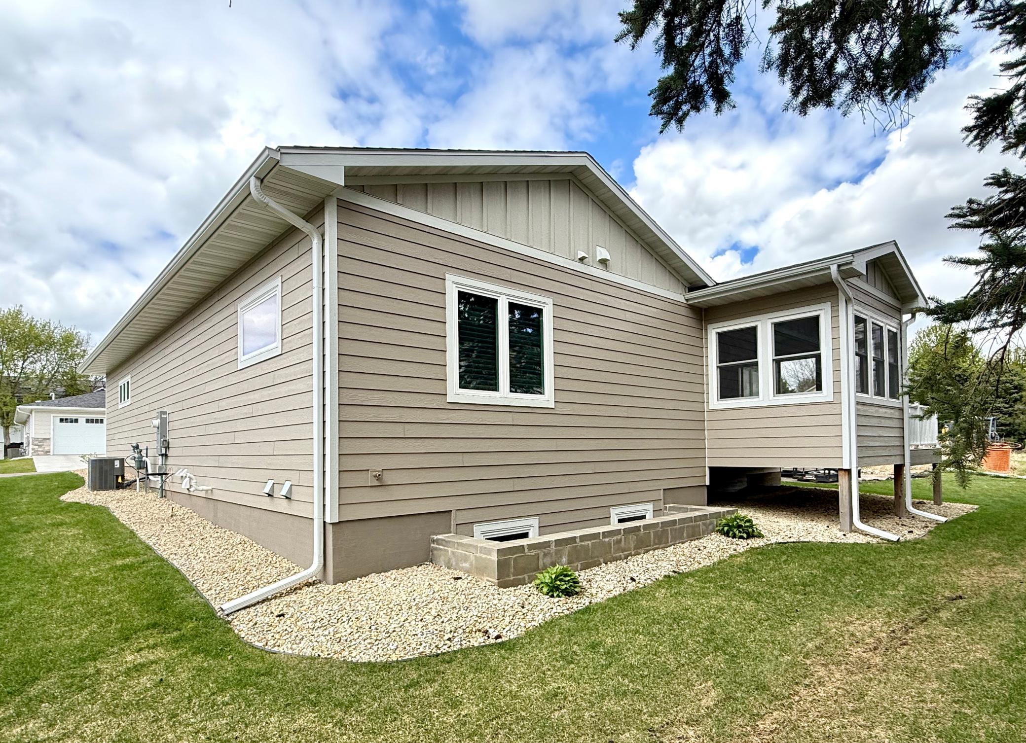 704 Maple Place