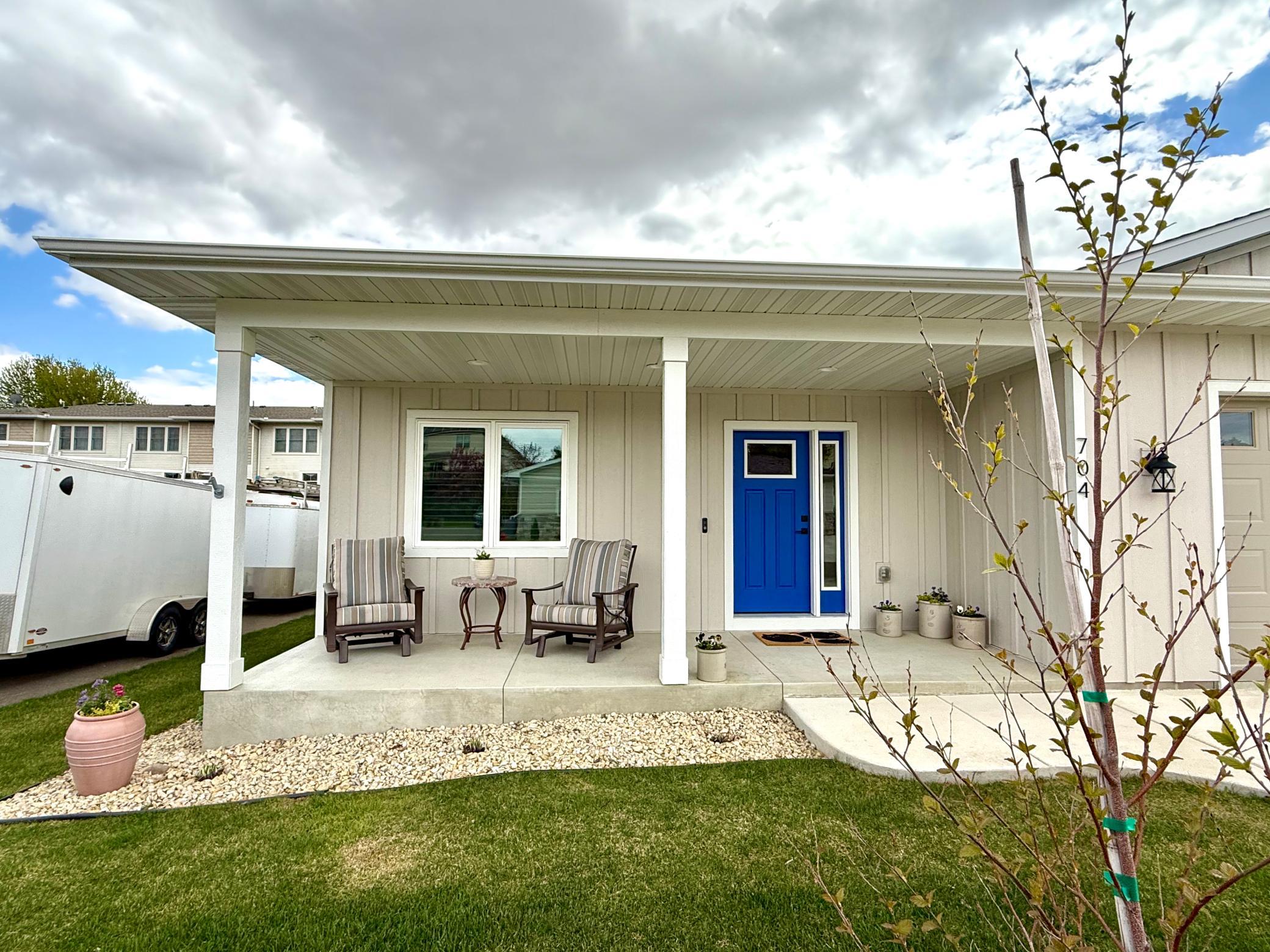 704 Maple Place