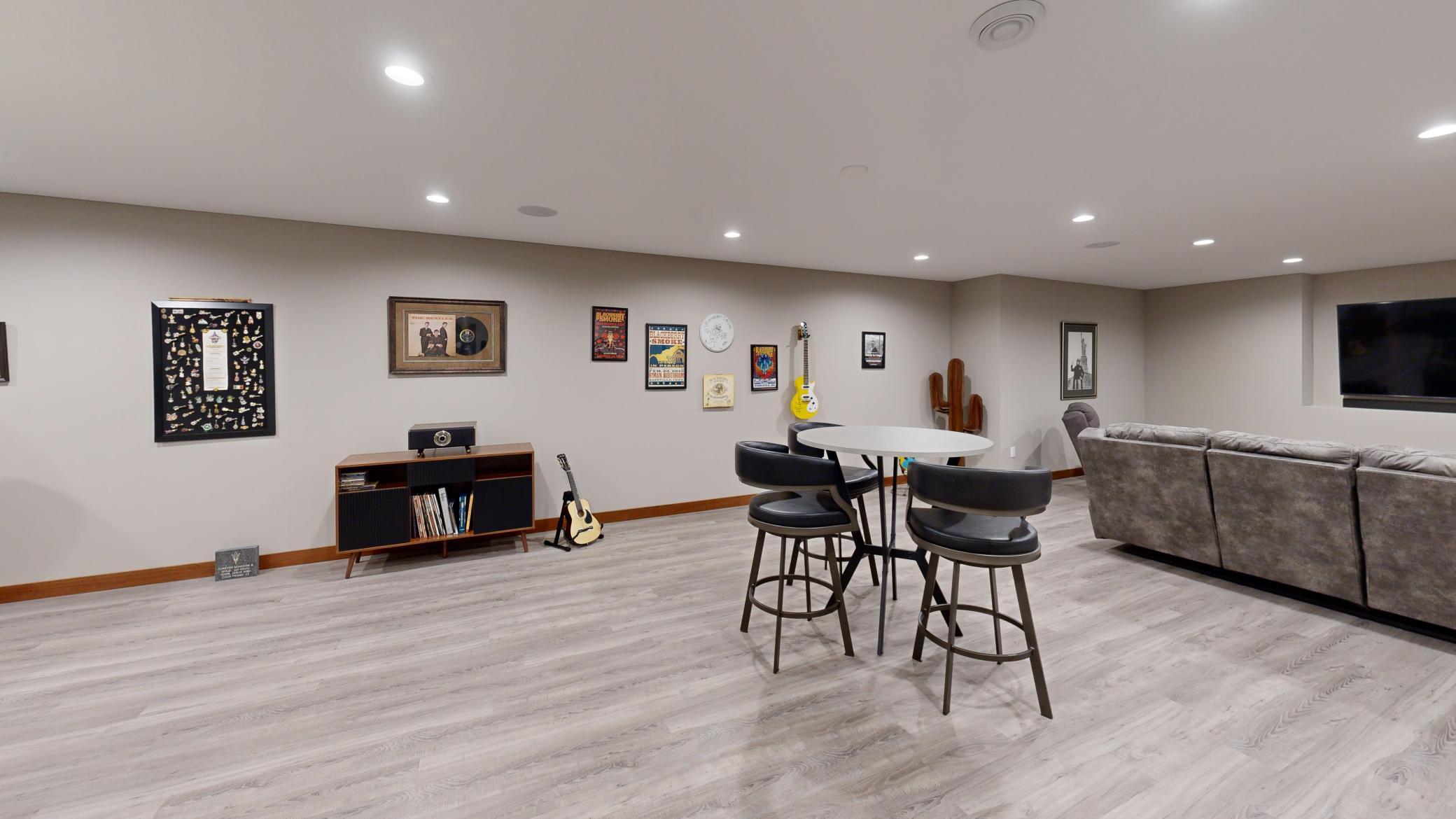 704 Maple Place