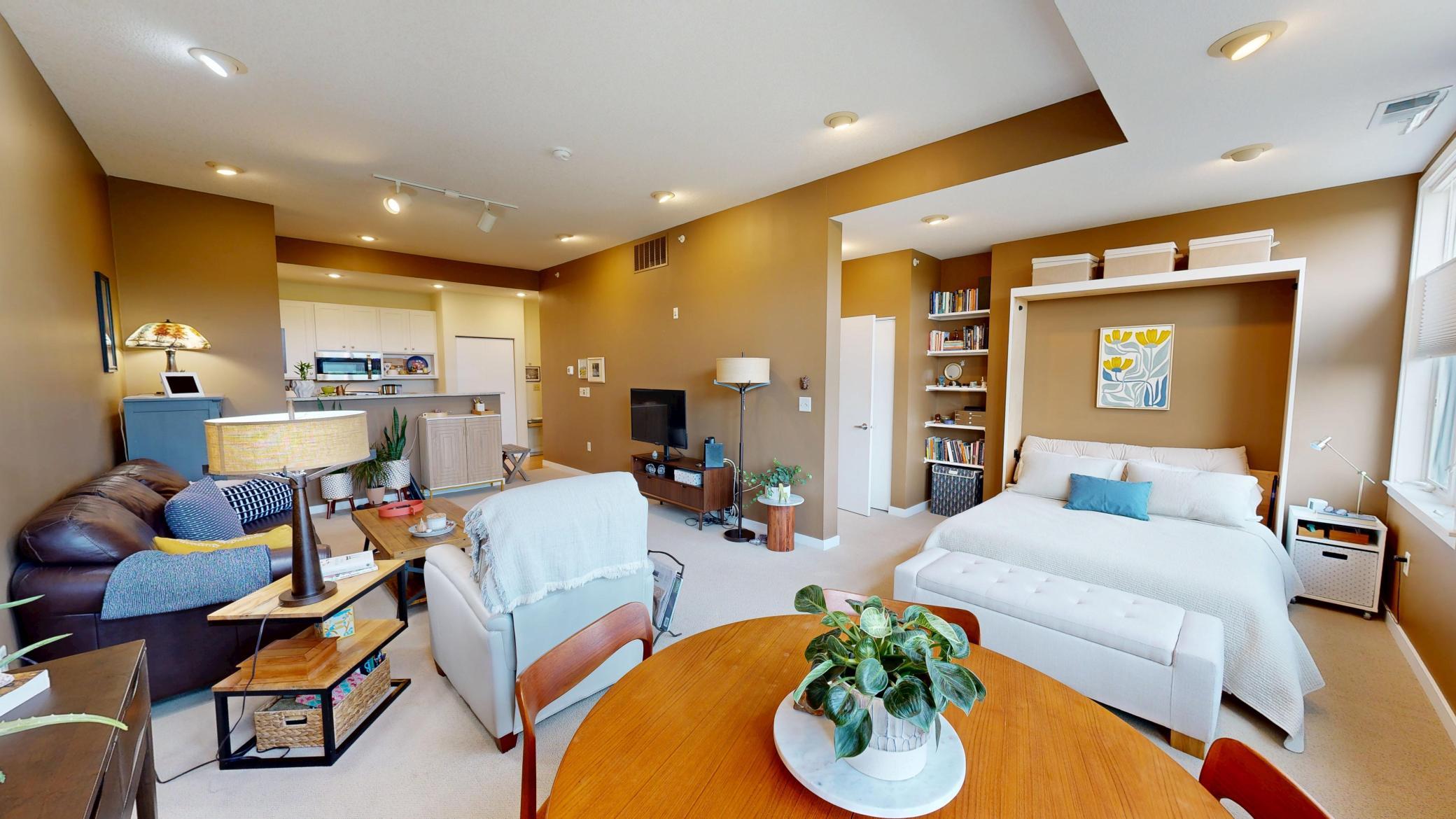 301 7th Street W Unit: 2402