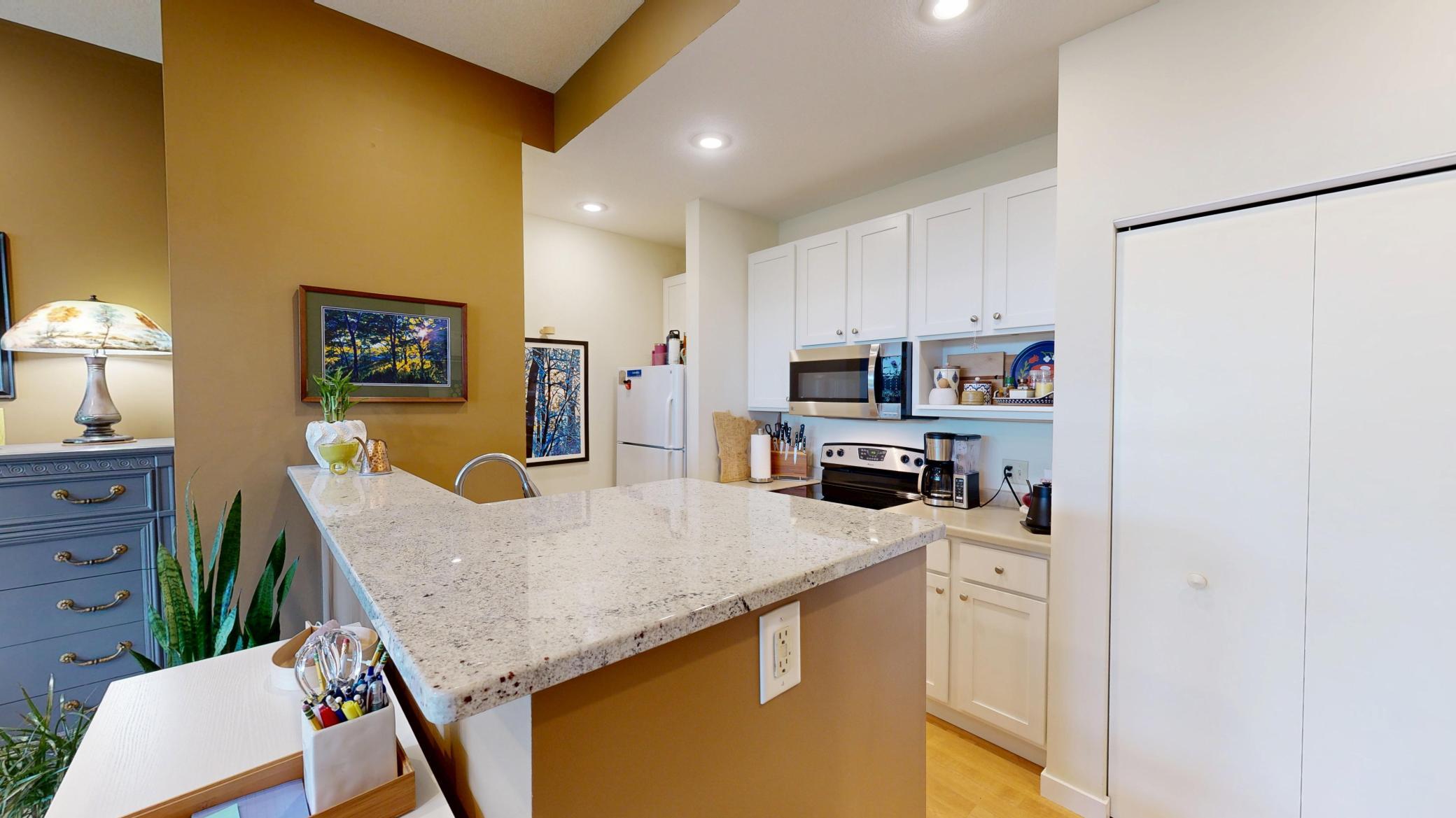 301 7th Street W Unit: 2402