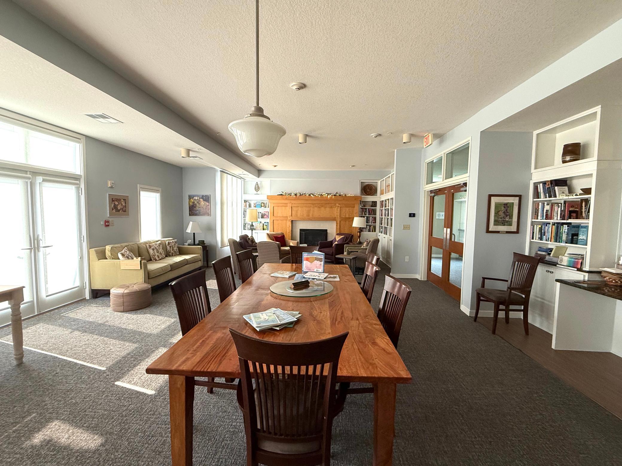301 7th Street W Unit: 2402