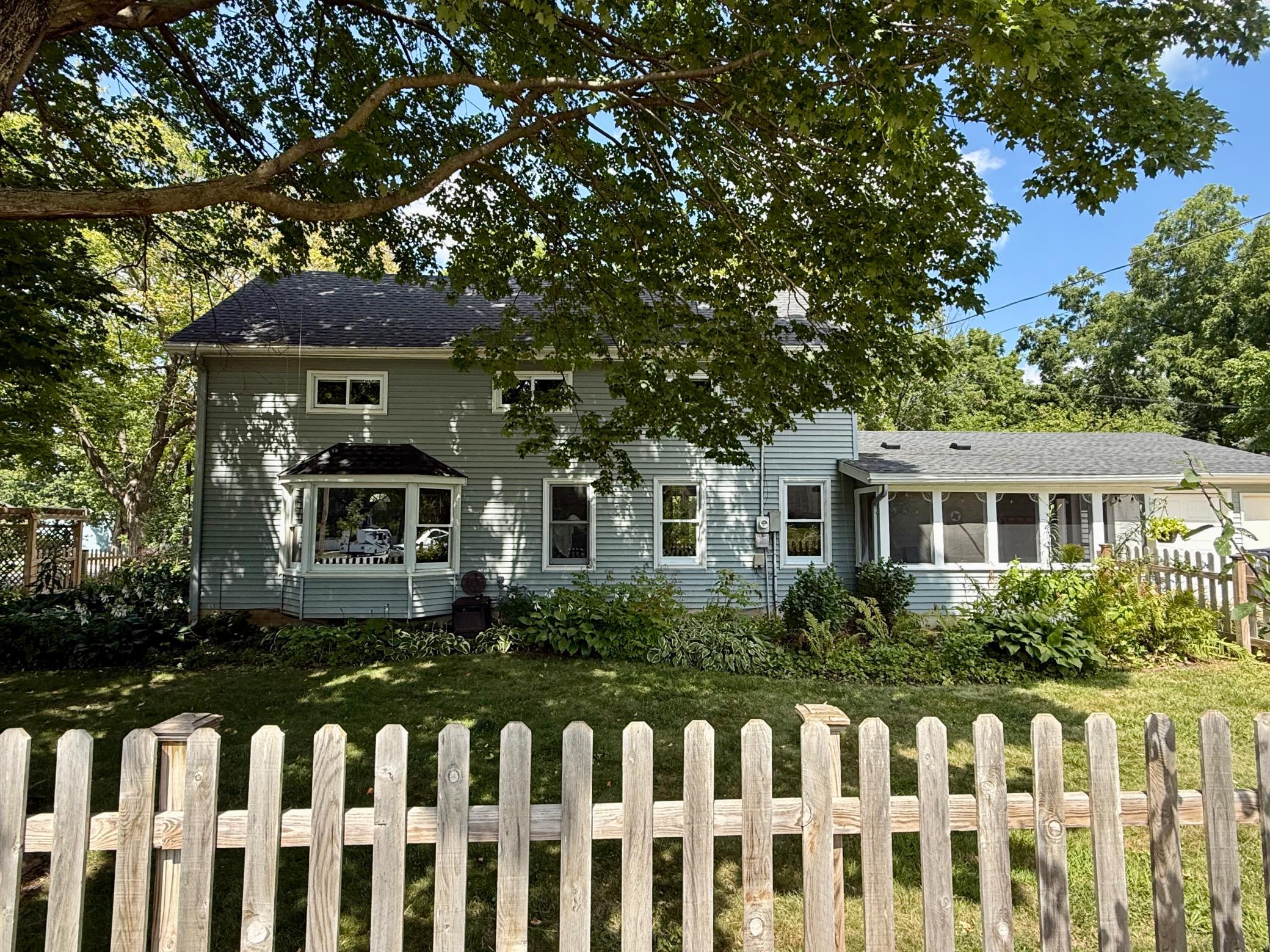 717 Winona Street