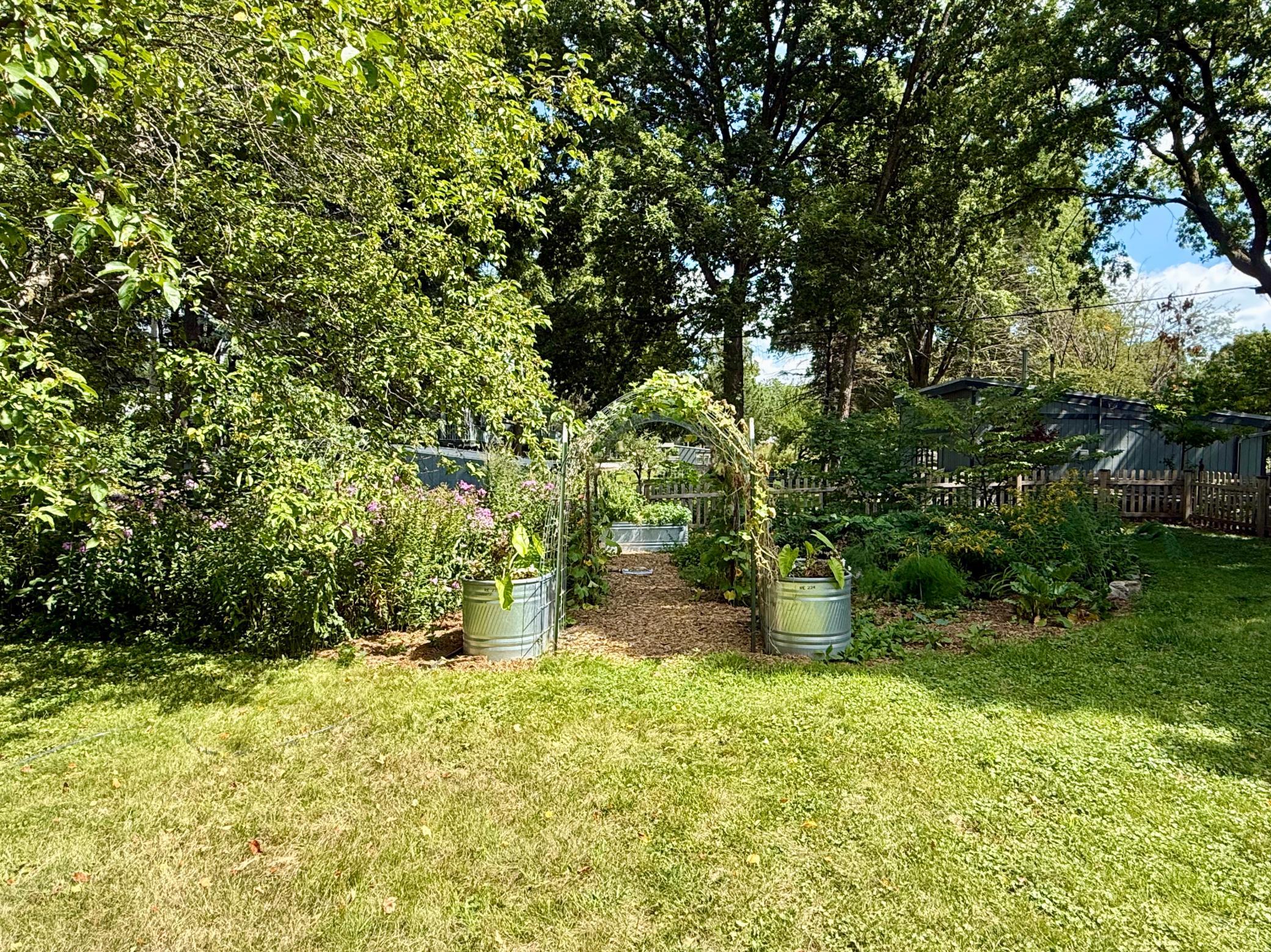 717 Winona Street