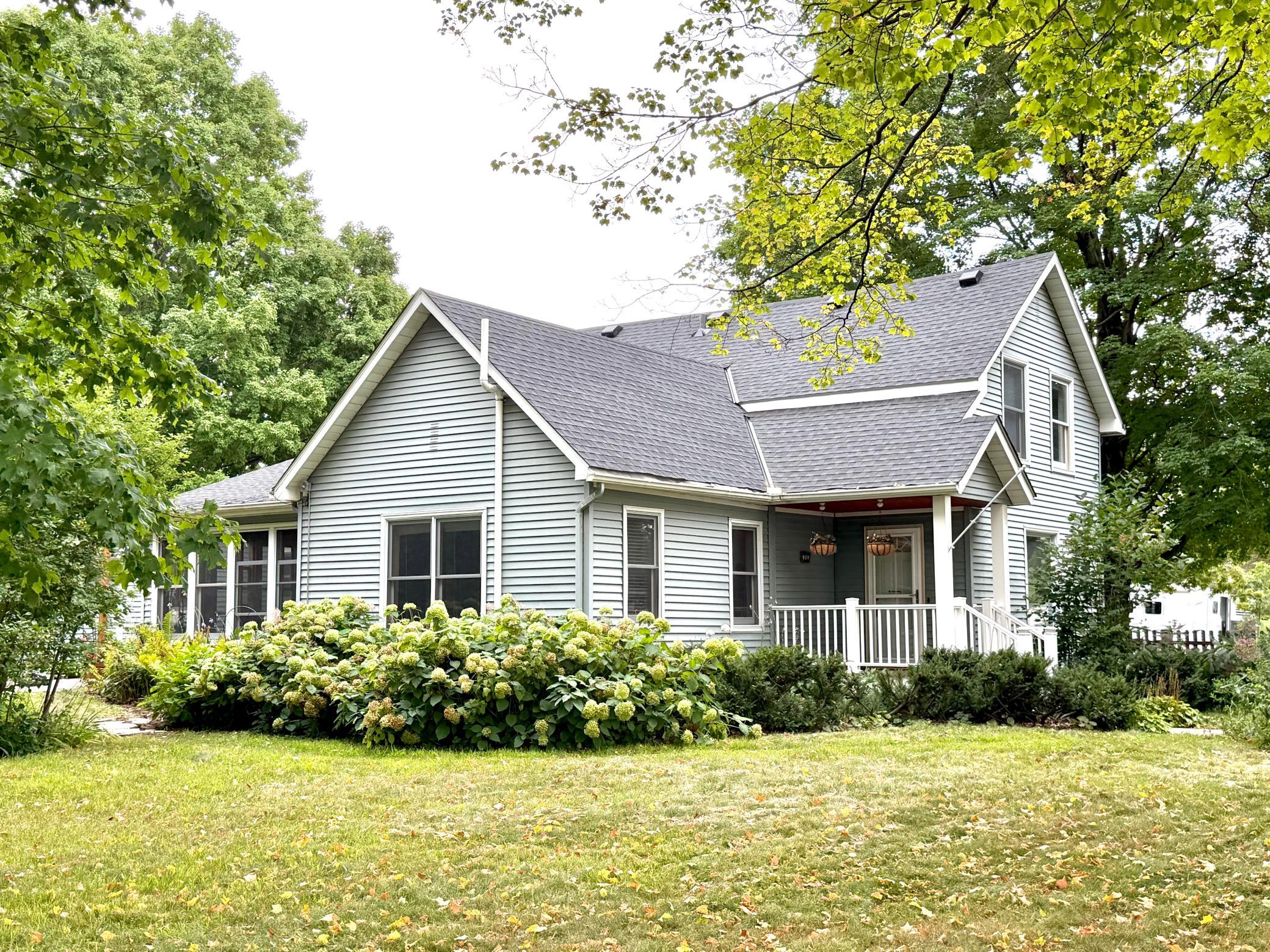 717 Winona Street