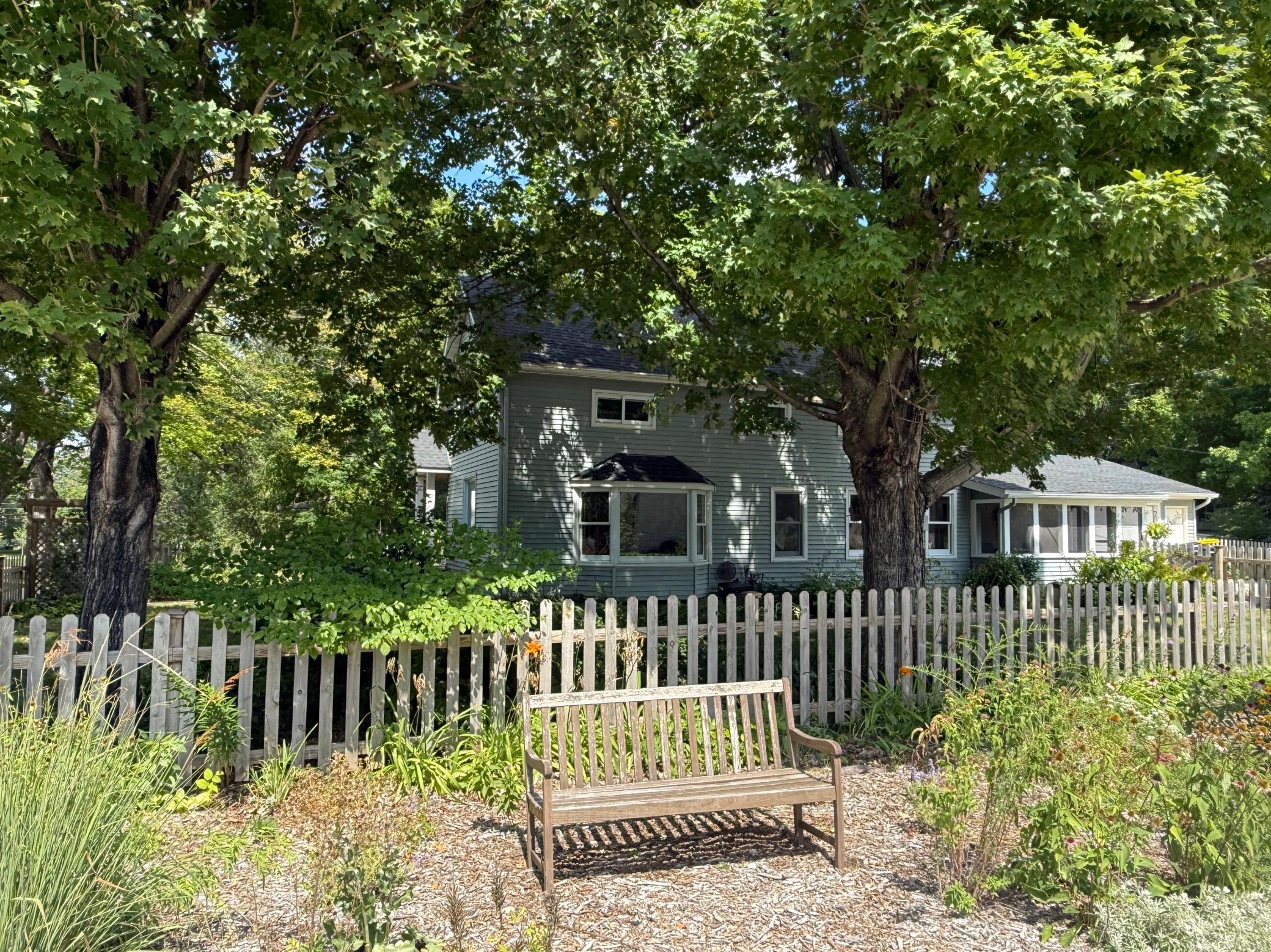 717 Winona Street