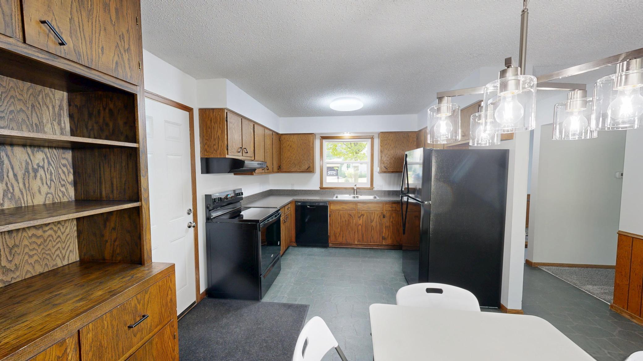 420 Livingston Court