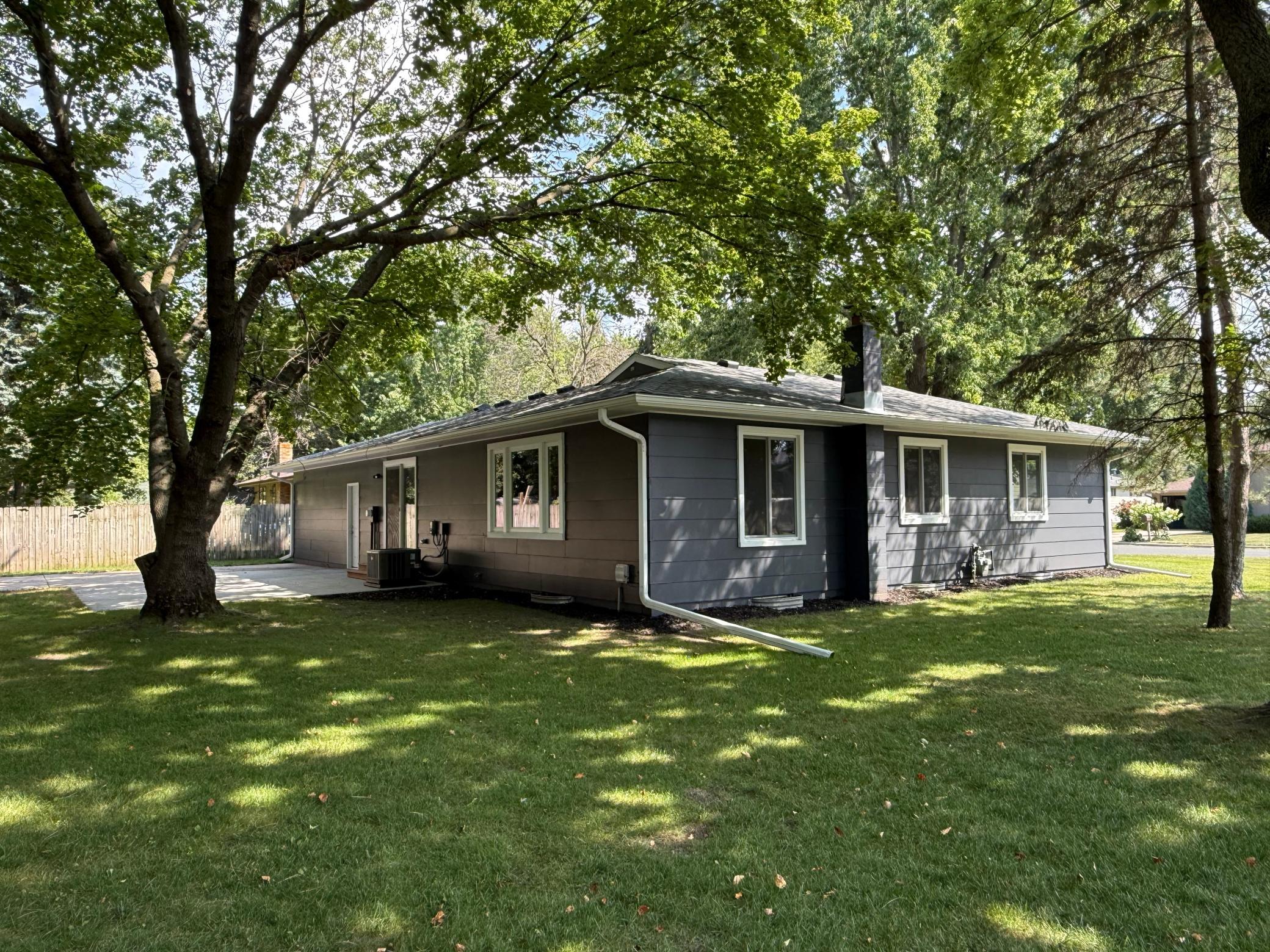 420 Livingston Court
