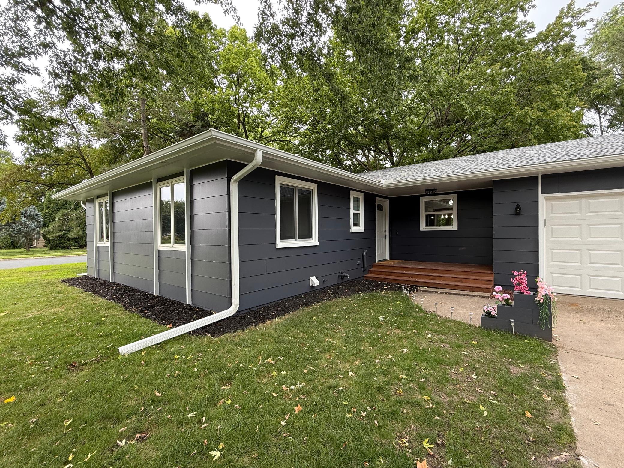420 Livingston Court