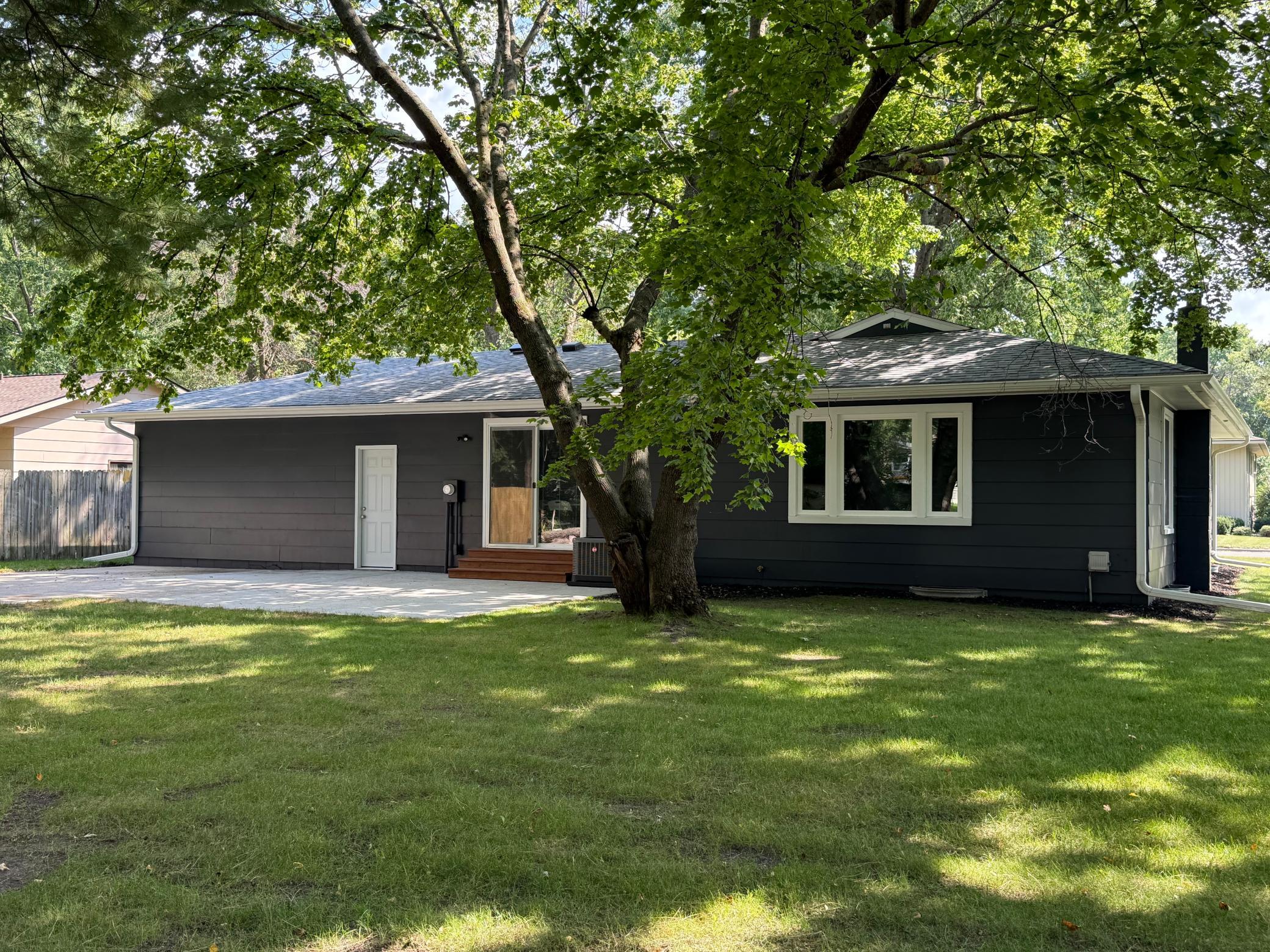 420 Livingston Court