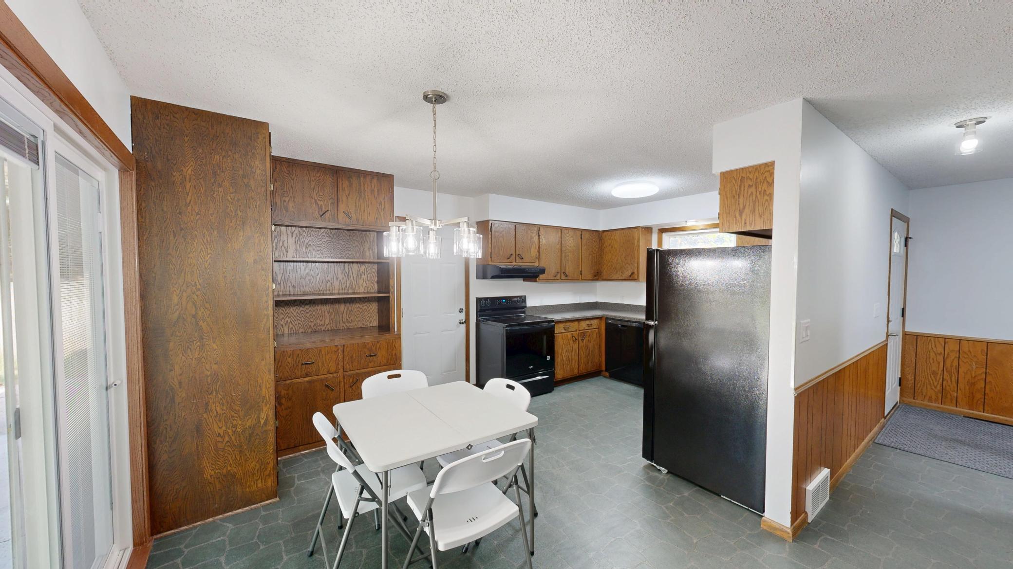 420 Livingston Court
