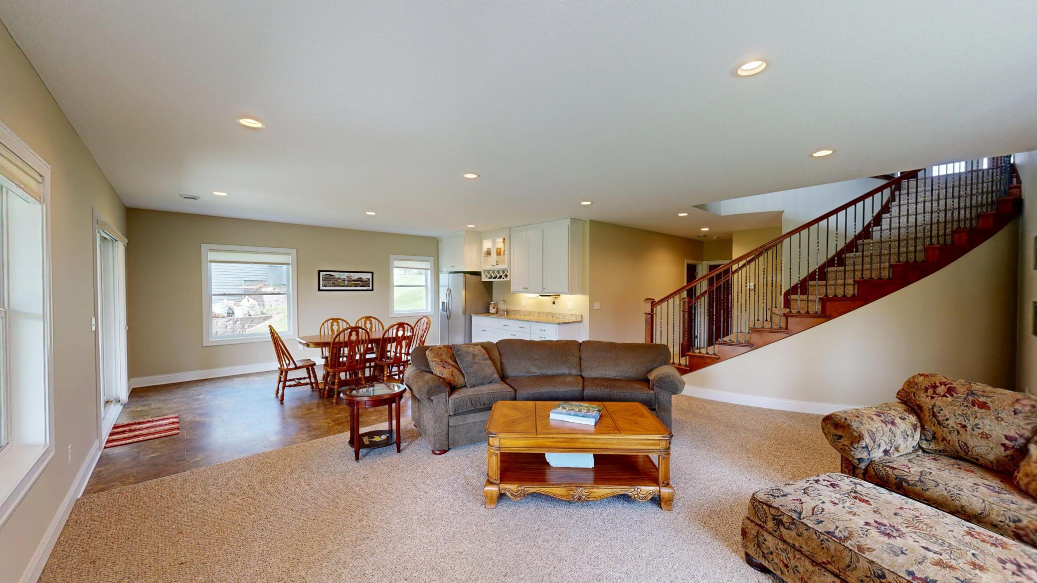1614 Quie Lane
