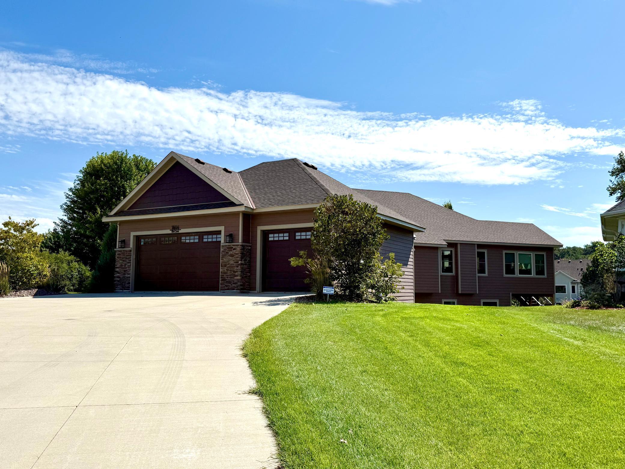 1614 Quie Lane