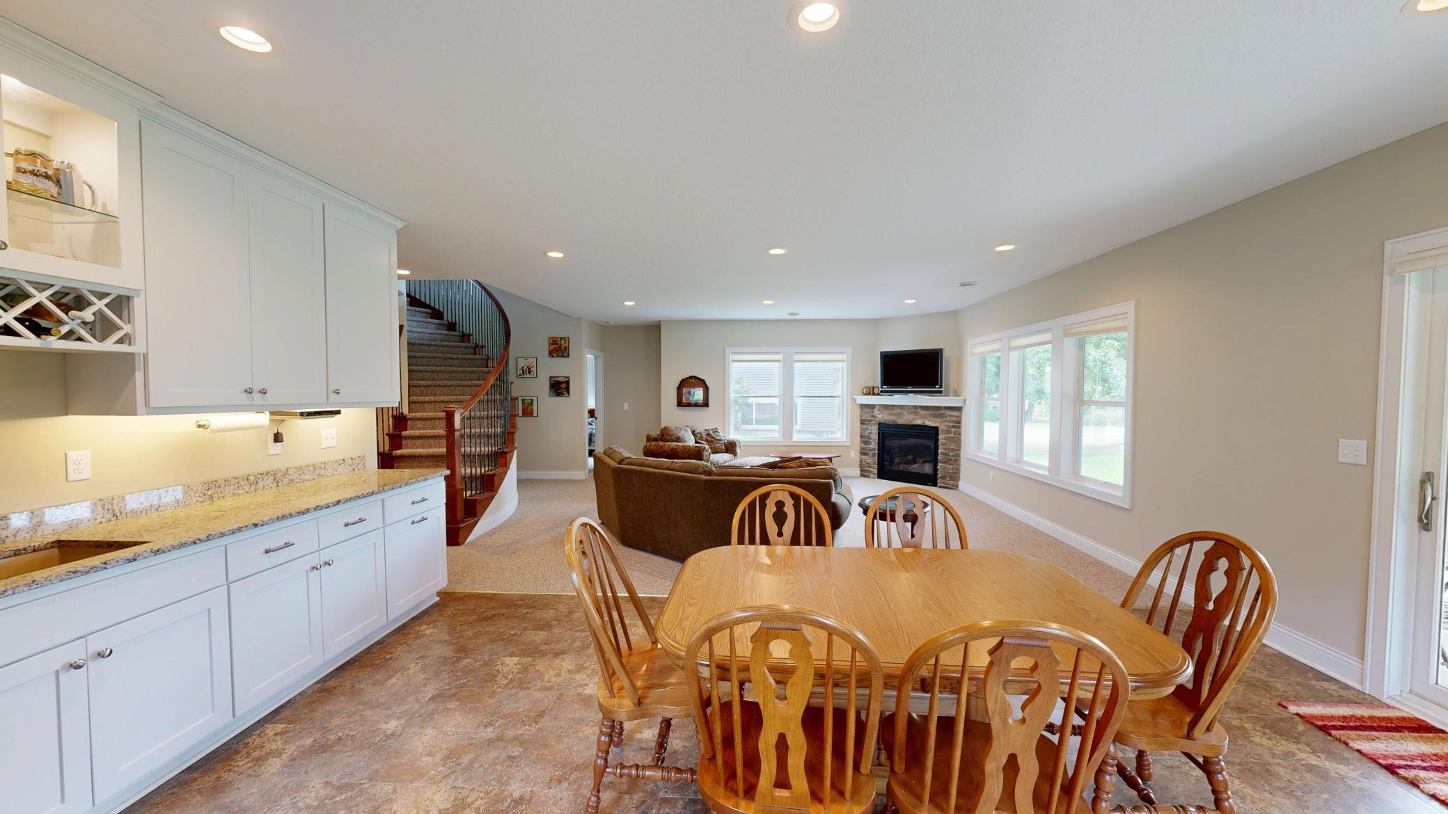 1614 Quie Lane