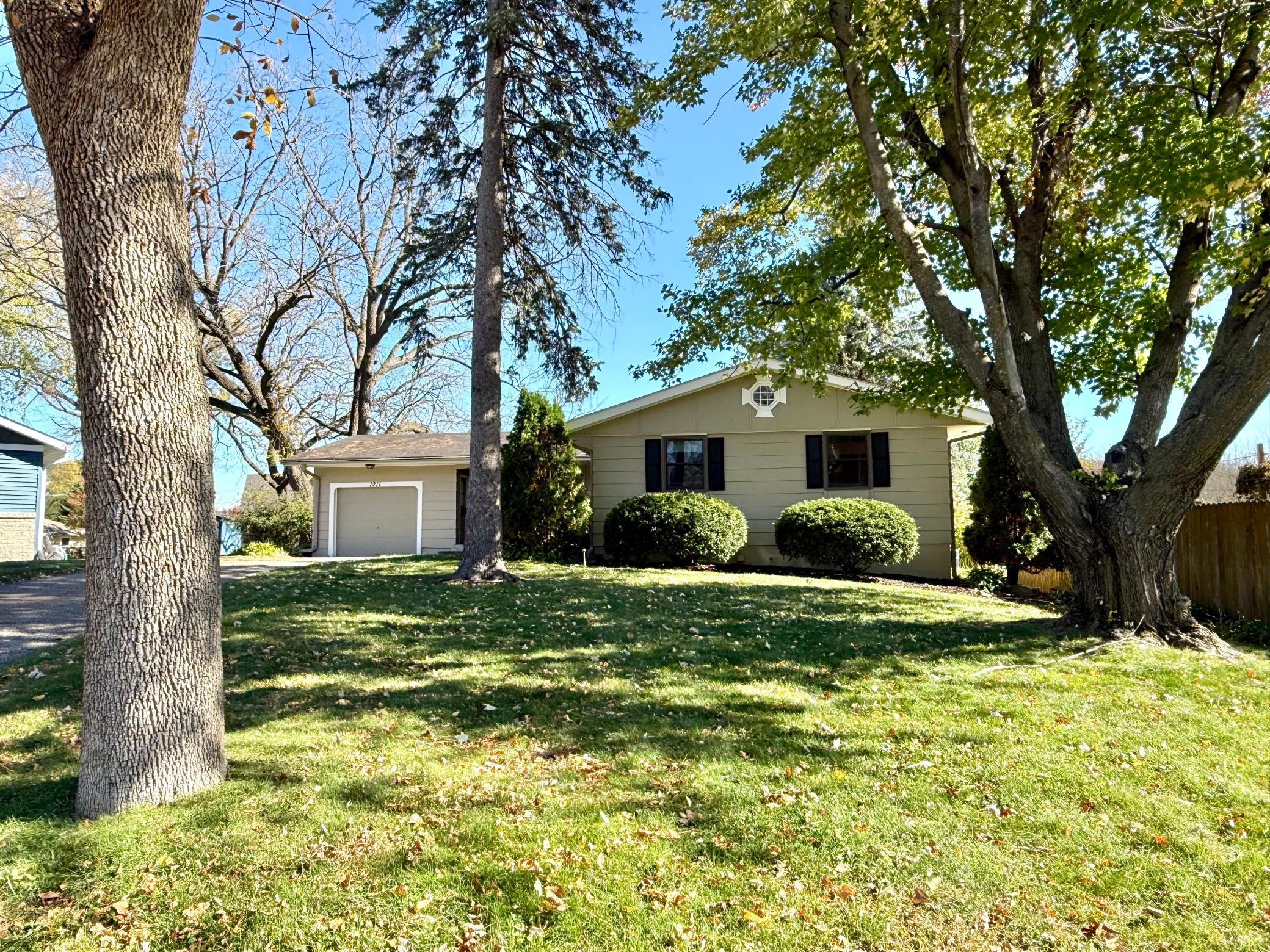 1211 Archibald Court