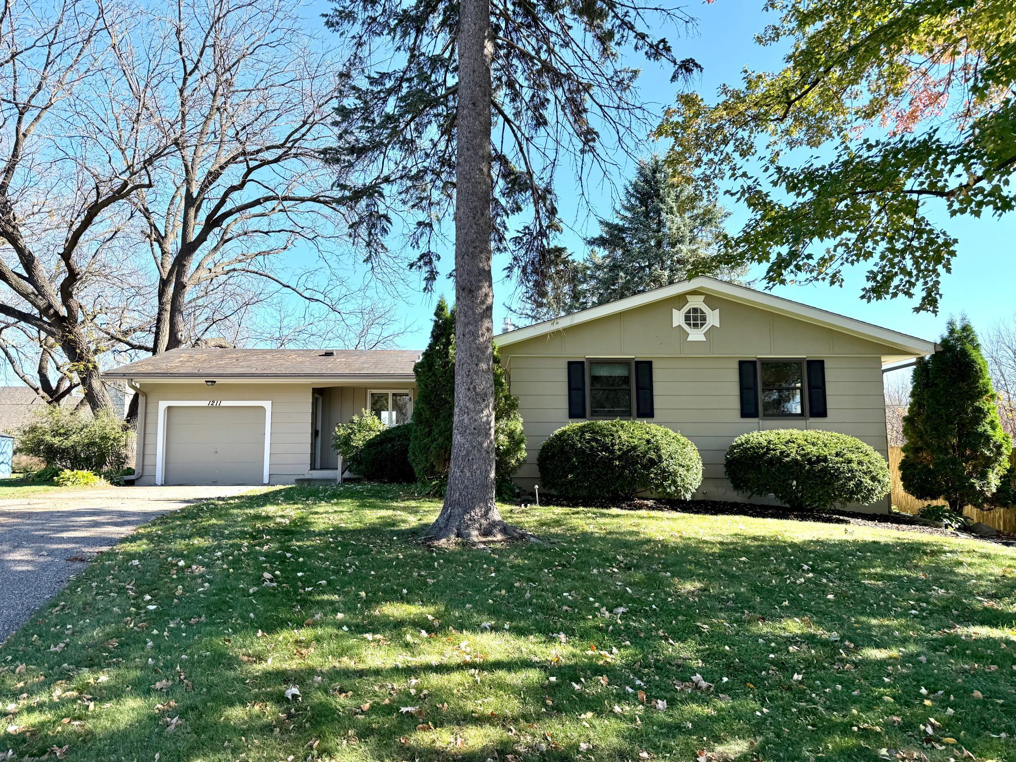 1211 Archibald Court