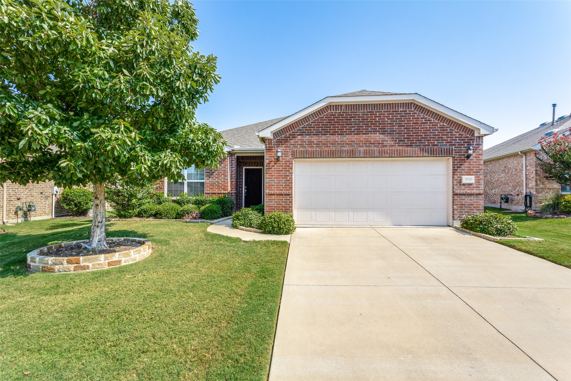 2920 Rolling River Road