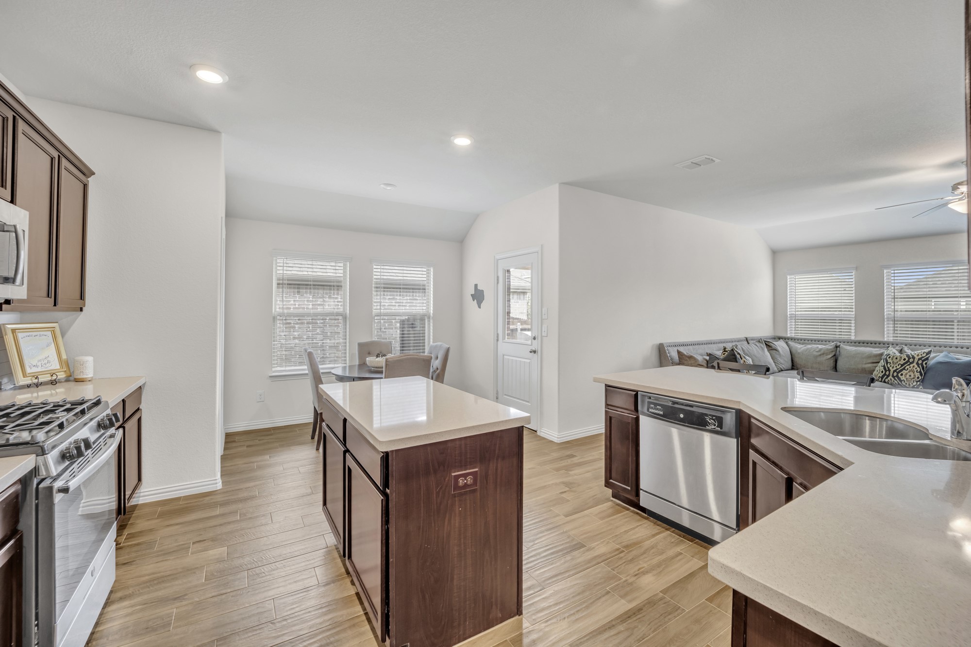 500 Desert Lane