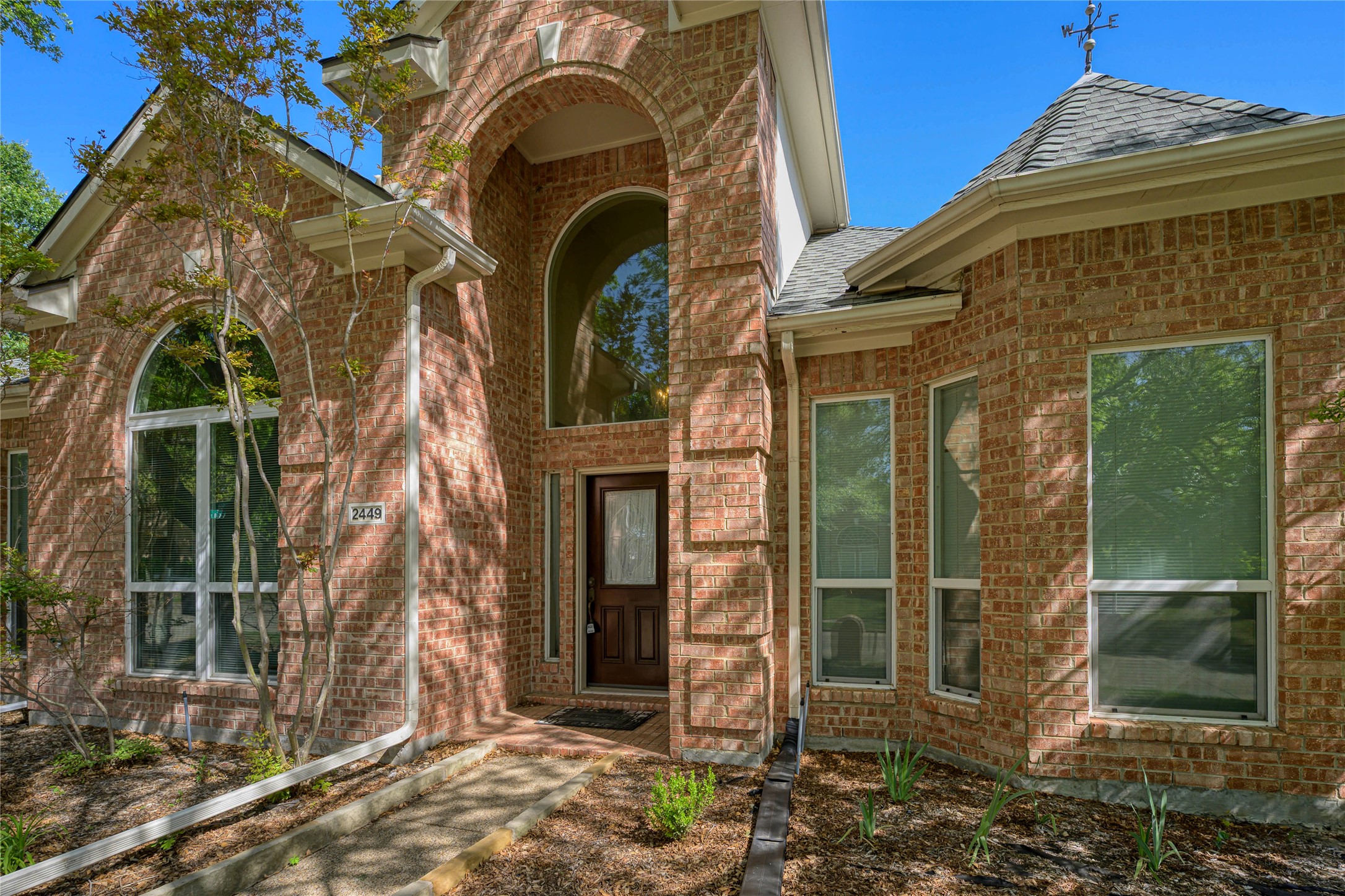 2449 London Drive