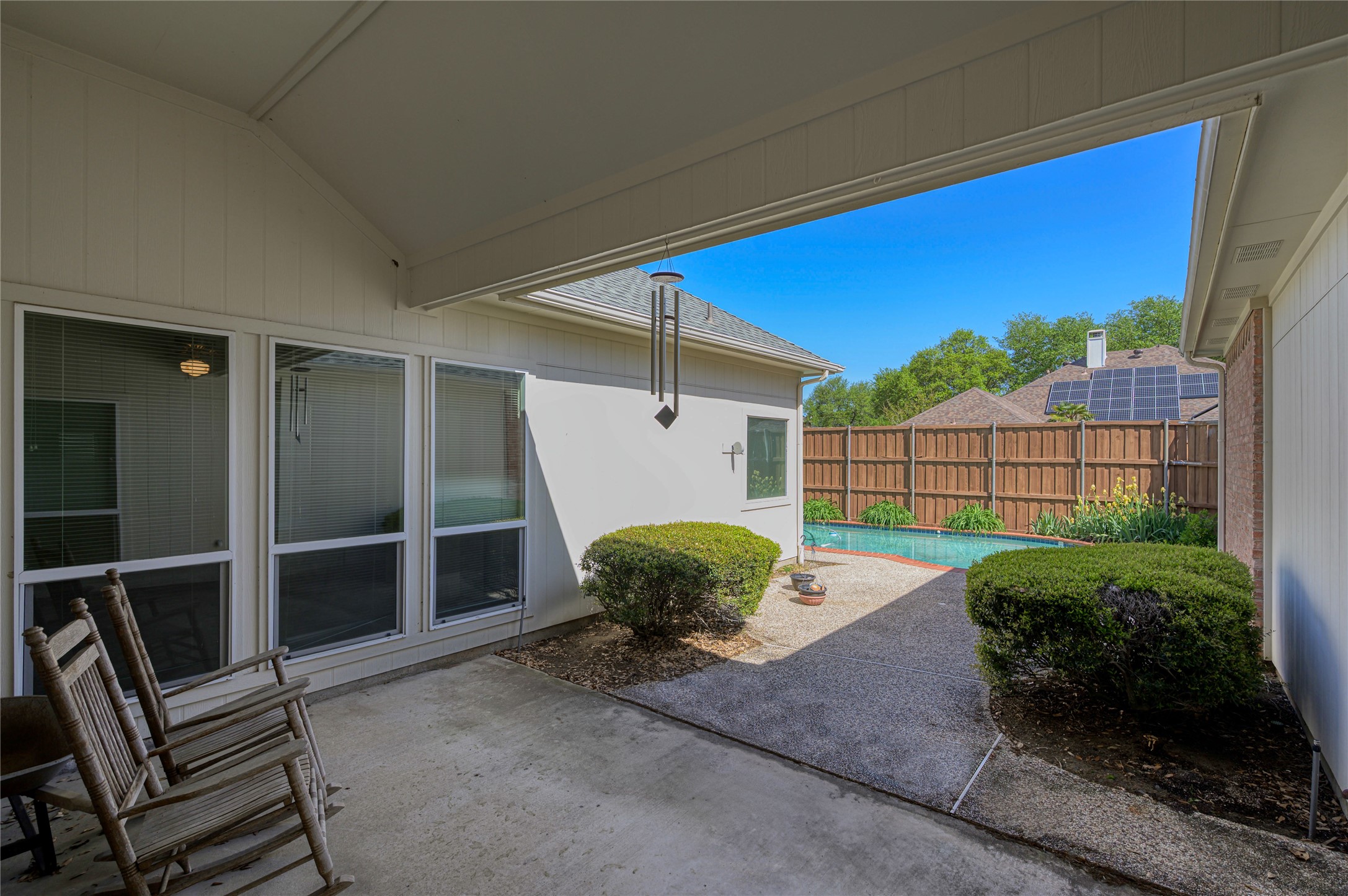 2449 London Drive