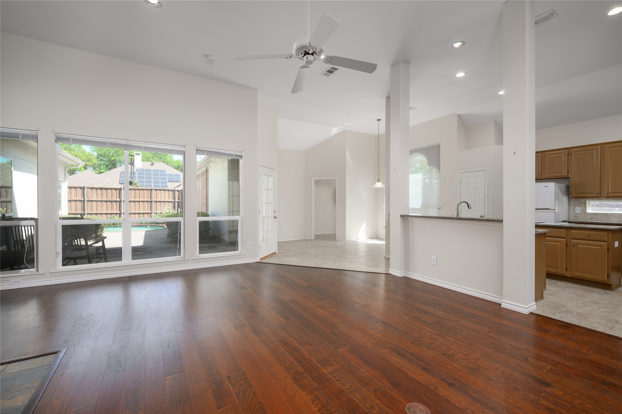 2449 London Drive